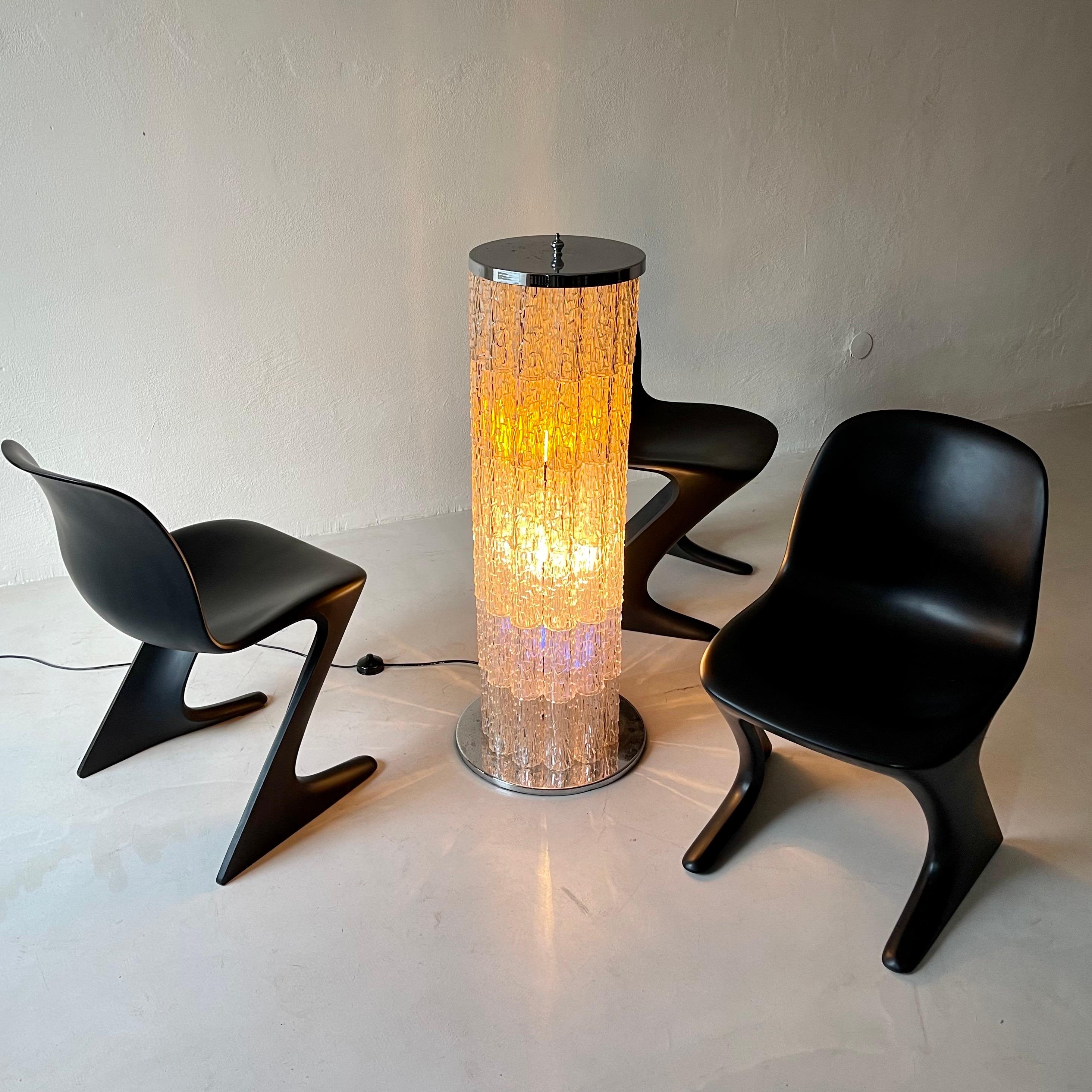 Lucite Floor Lamp, Italy, 1970s For Sale 1