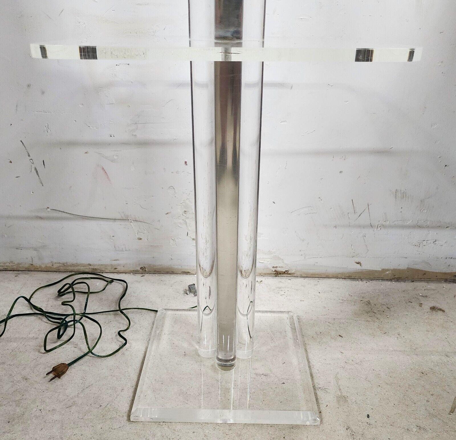 Lucite Floor Lamp with Table Vintage, 1980s For Sale 2