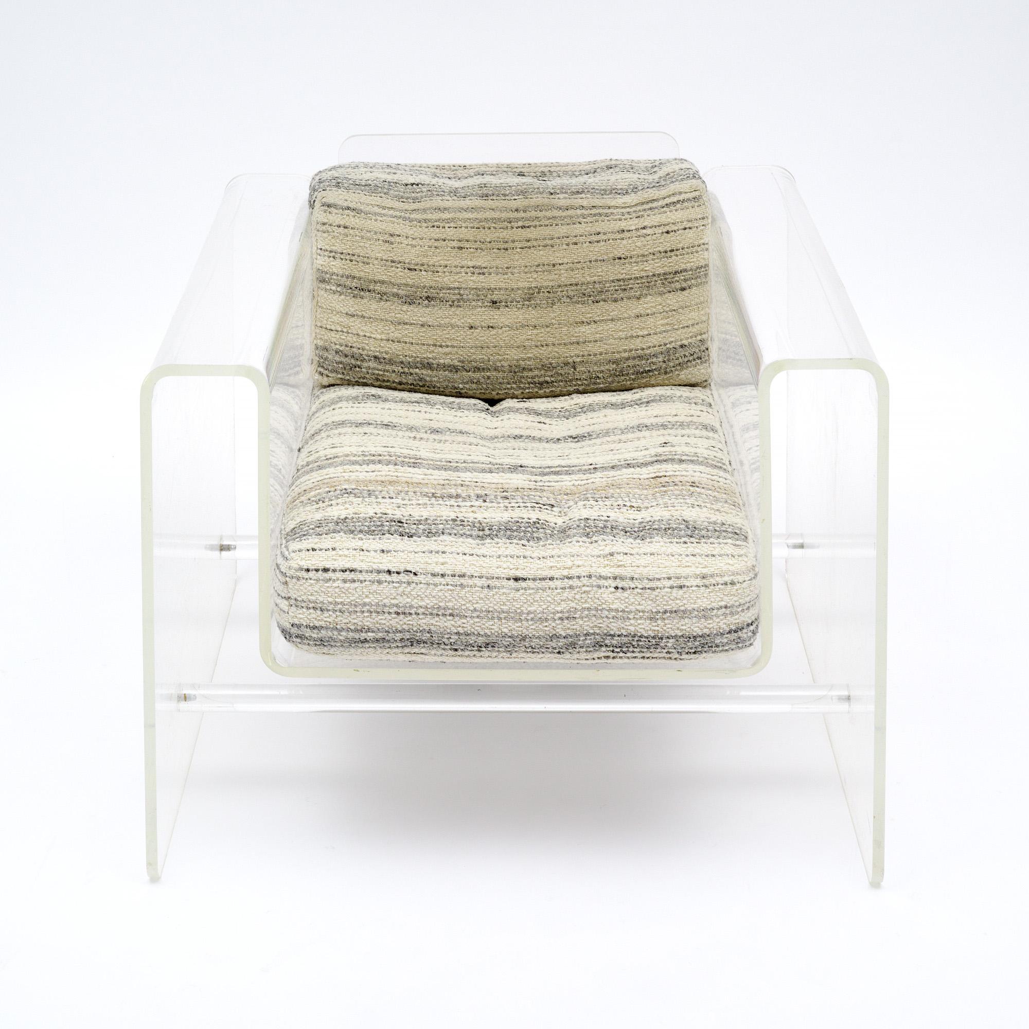 Lucite French Mid-Century Armchair In Good Condition For Sale In Austin, TX