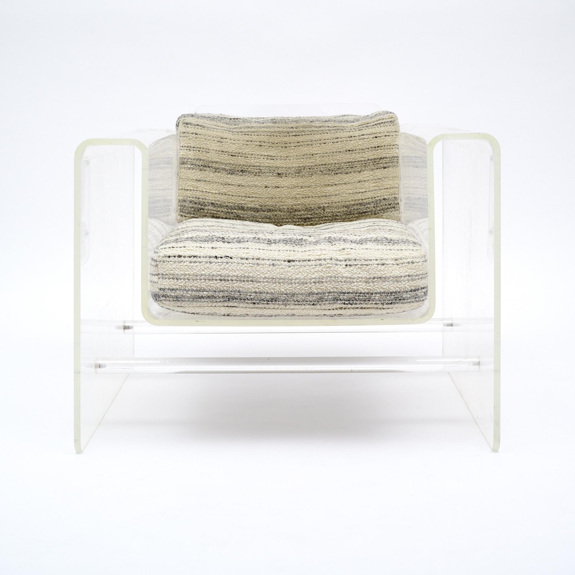Late 20th Century Lucite French Mid-Century Armchair For Sale