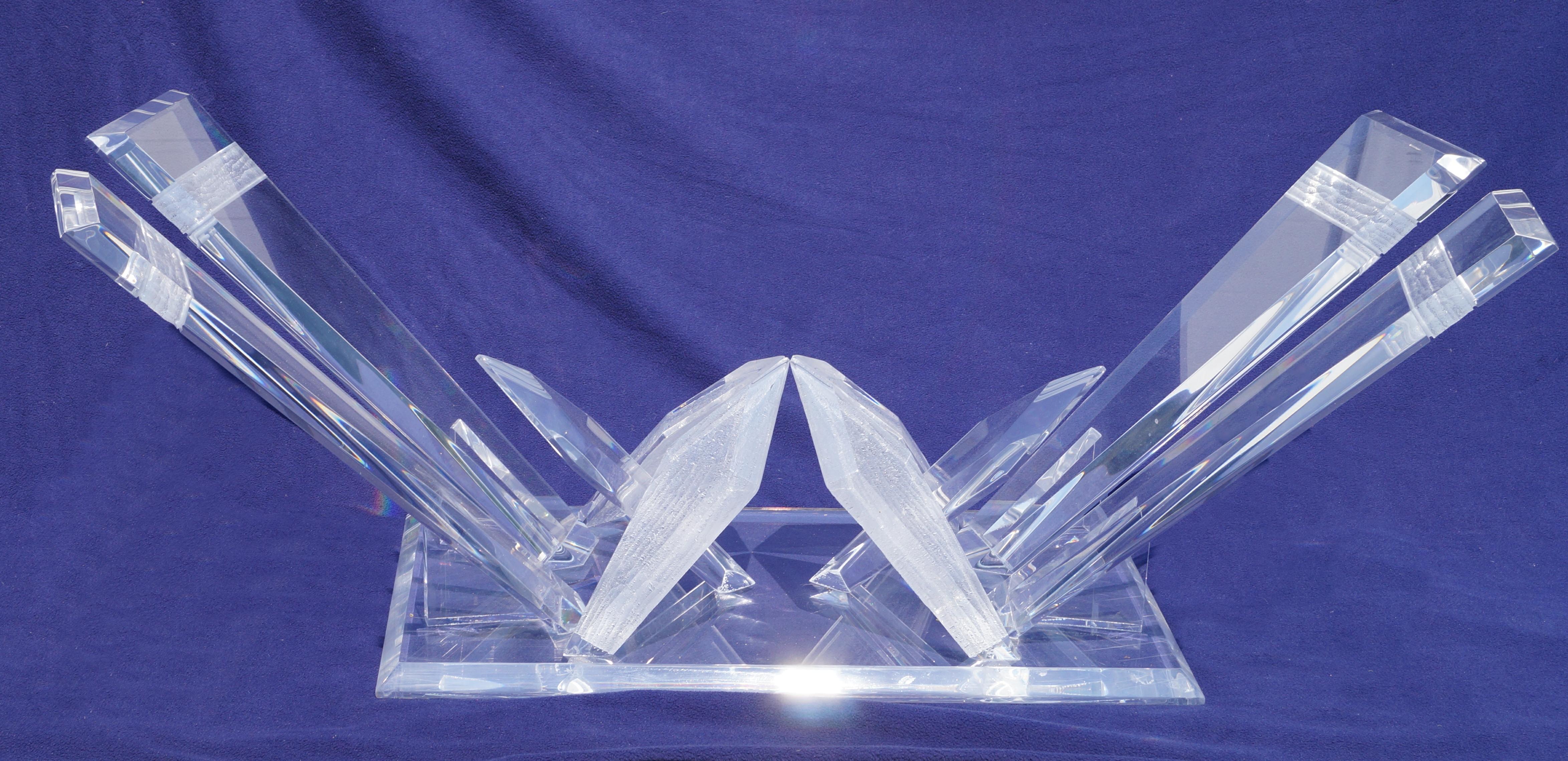 Lucite glacier iceberg sculptural coffee cocktail table glass top . Please see our other items for the matching side tables. Many shadows and glare in photos.
If you are in the New Jersey , New York City Metro Area , please contact us with your
