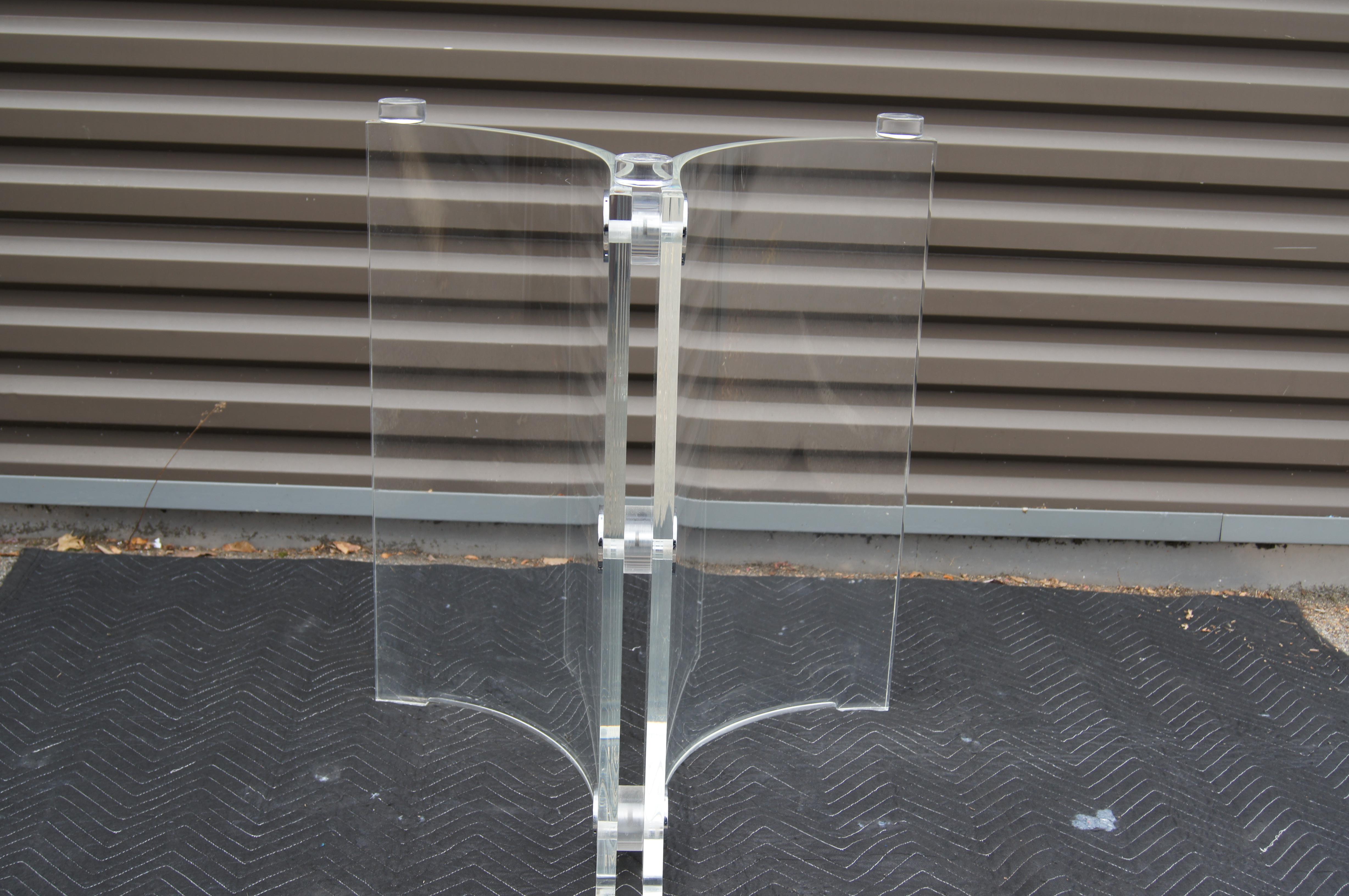 Verre Table centrale en lucite, verre et chrome de Vladimir Kagan en vente