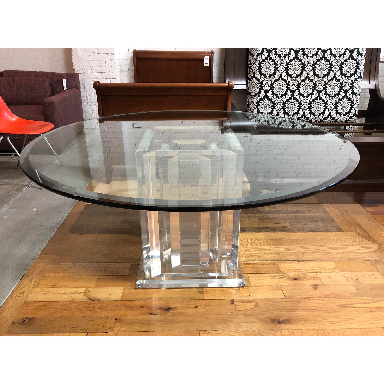 Lucite and Glass Nine-Pillar Glass Dining Room Table In Good Condition For Sale In San Francisco, CA