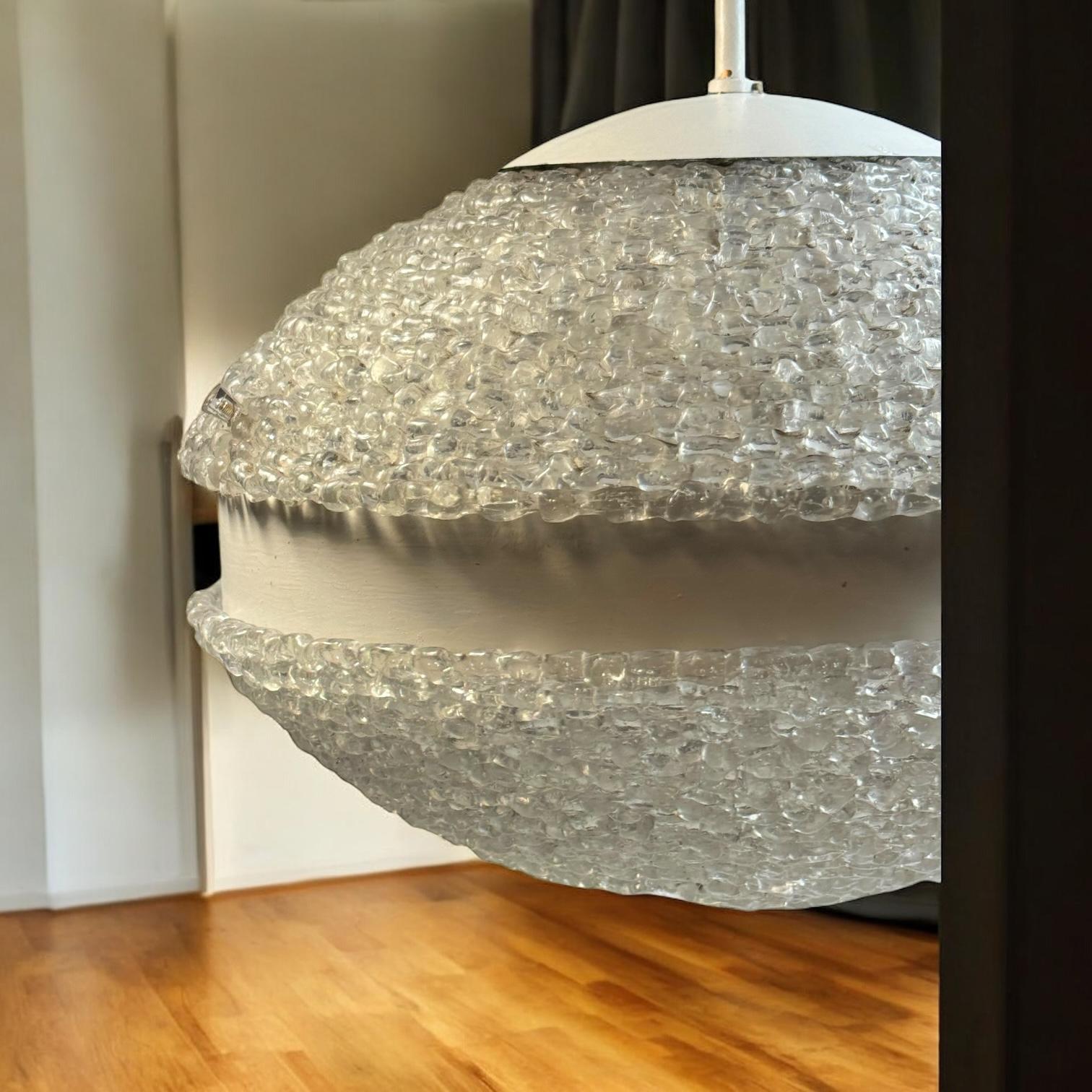 Lucite Glass UFO Chandelier by Austrolux, Austria, 1960s In Good Condition For Sale In Nuernberg, DE