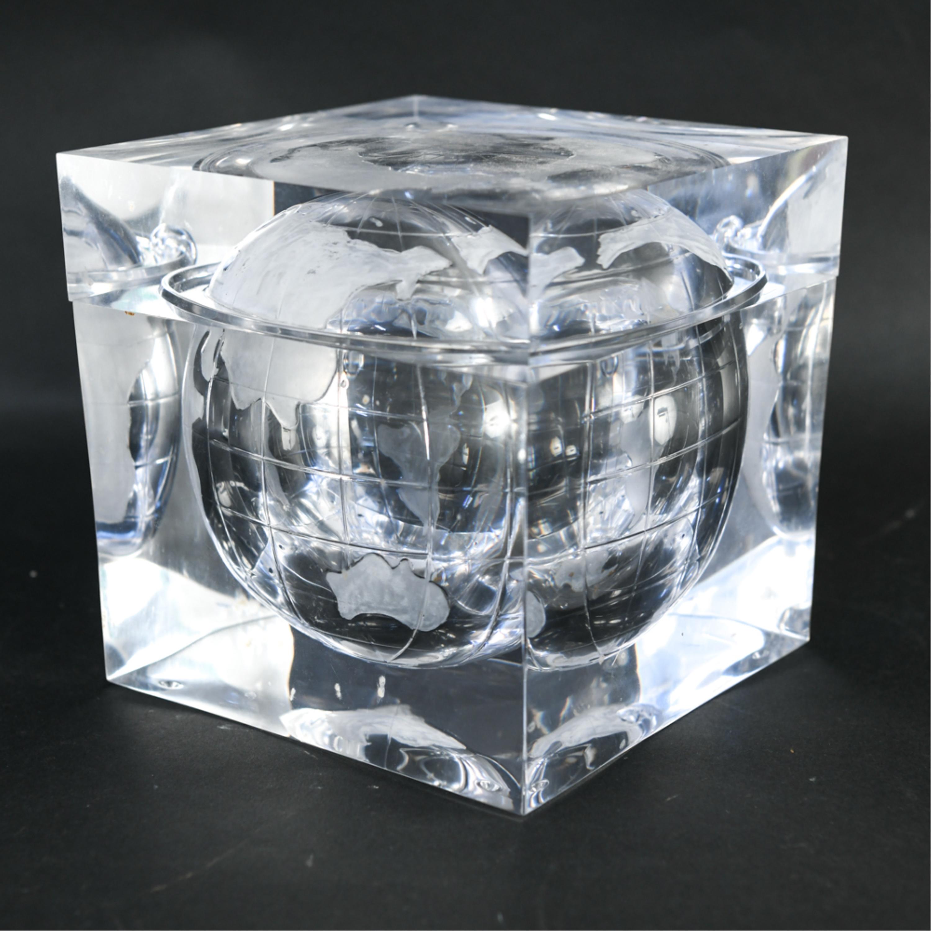 Lucite Globe Ice Bucket In Good Condition In Norwalk, CT