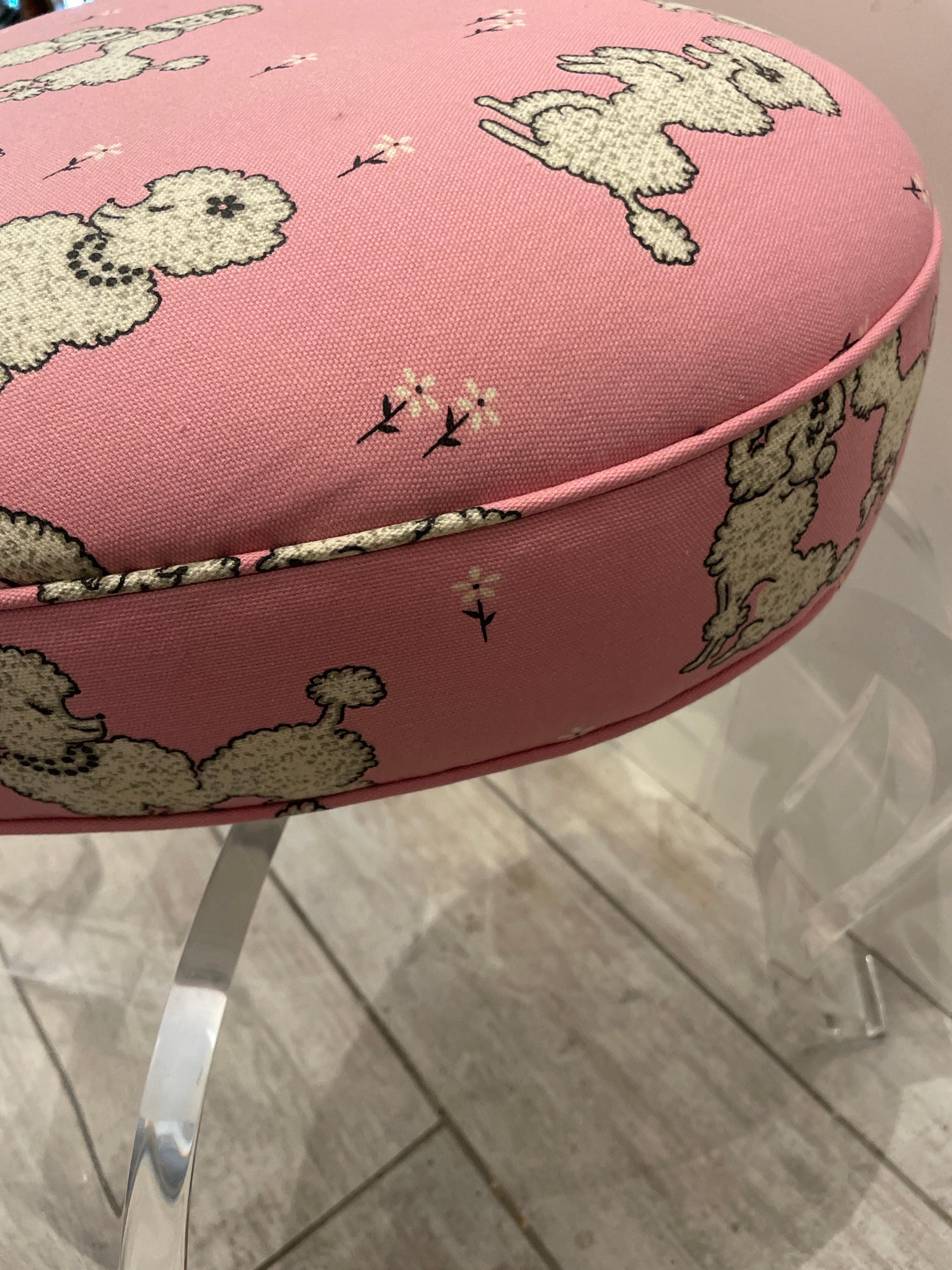 Lucite Heart Shaped Swivel Vanity Stool en vente 1