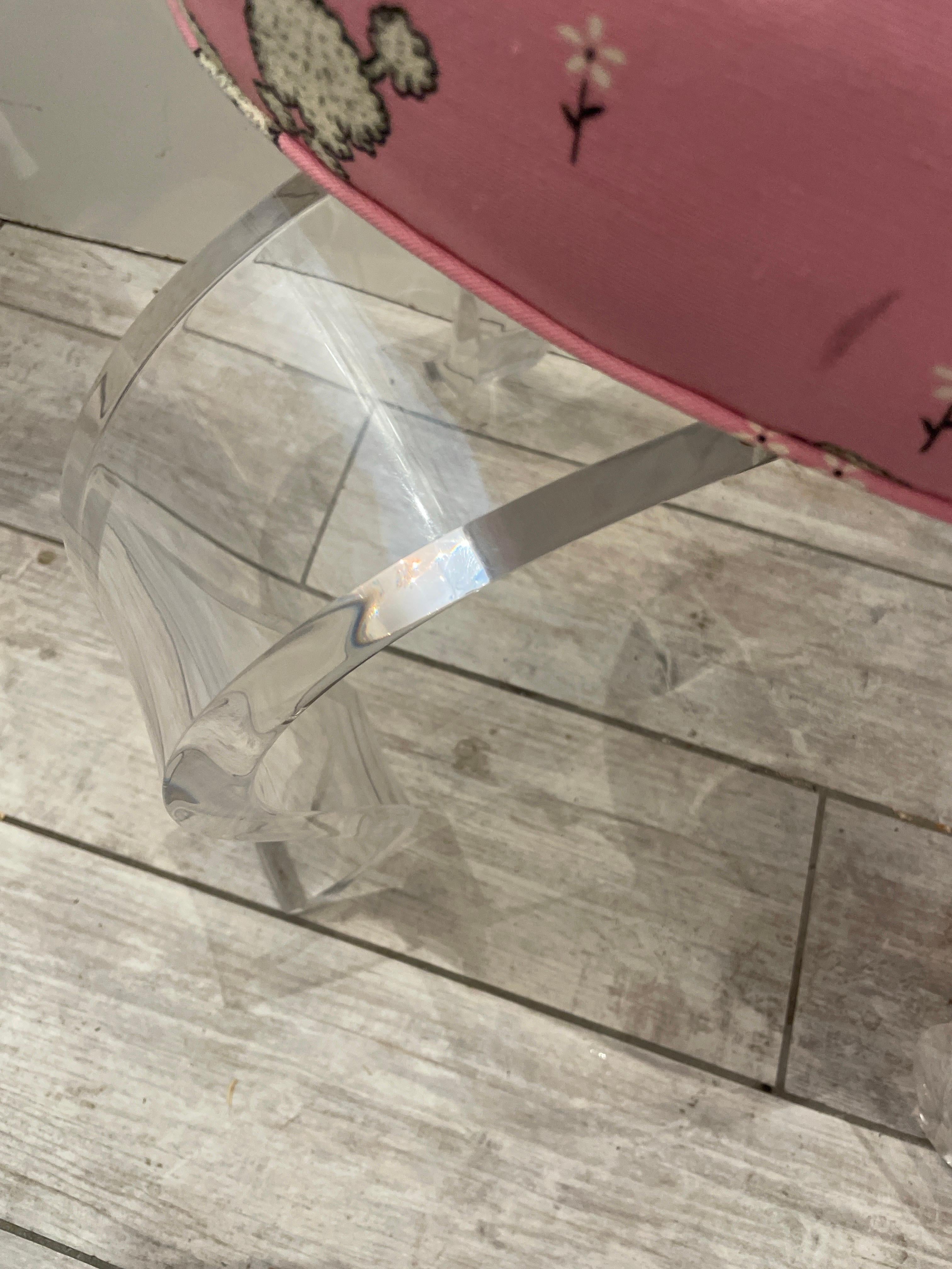 Lucite Heart Shaped Swivel Vanity Stool en vente 3
