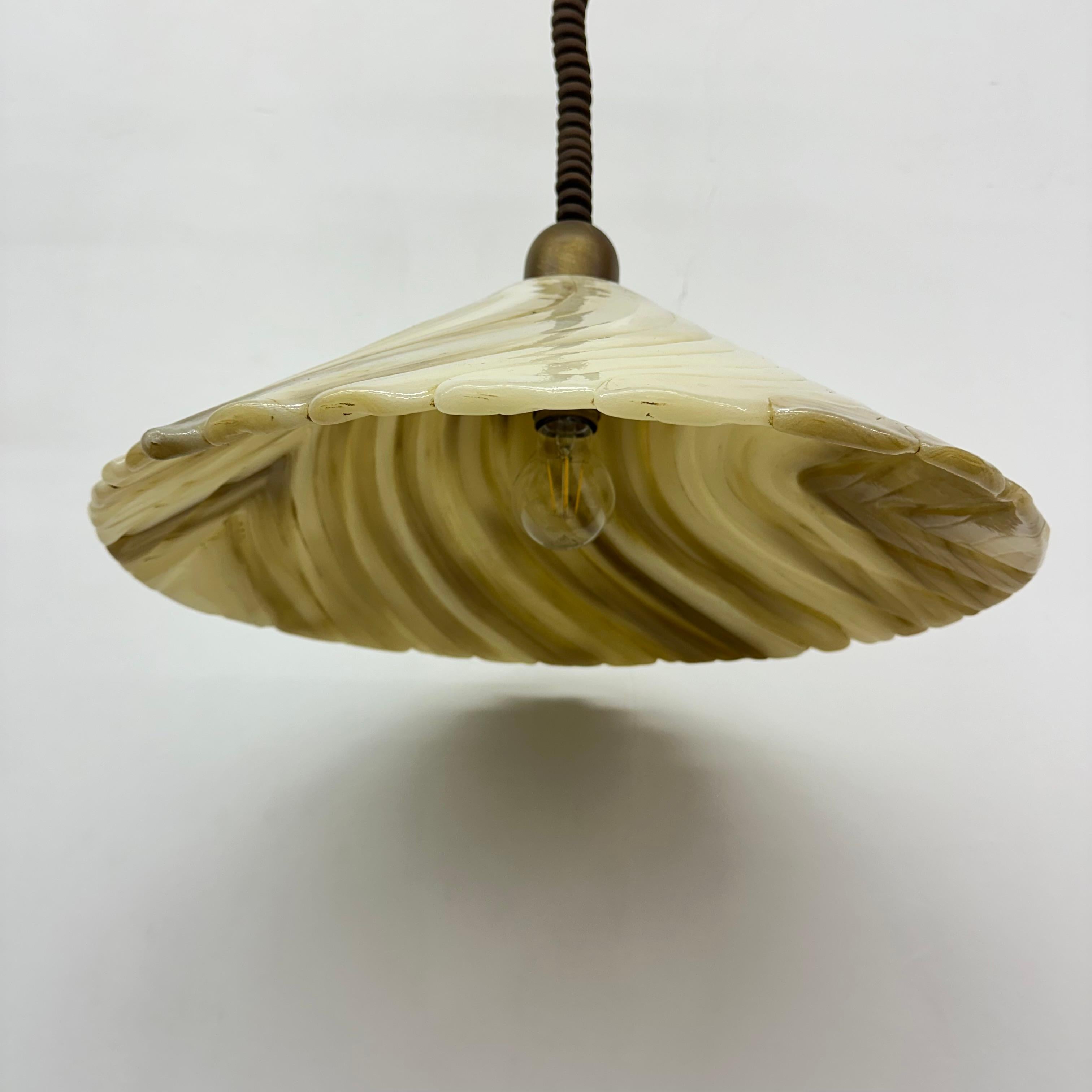 Lampada a sospensione Hillebrand in lucite, anni '70 in vendita 11