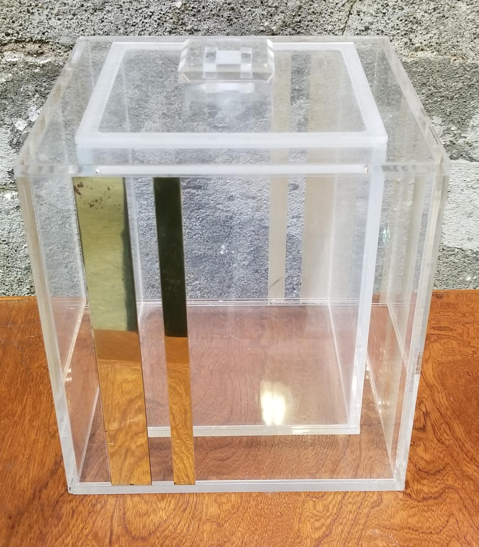 Mid-Century Modern Lucite Ice Bucket, 1970s For Sale