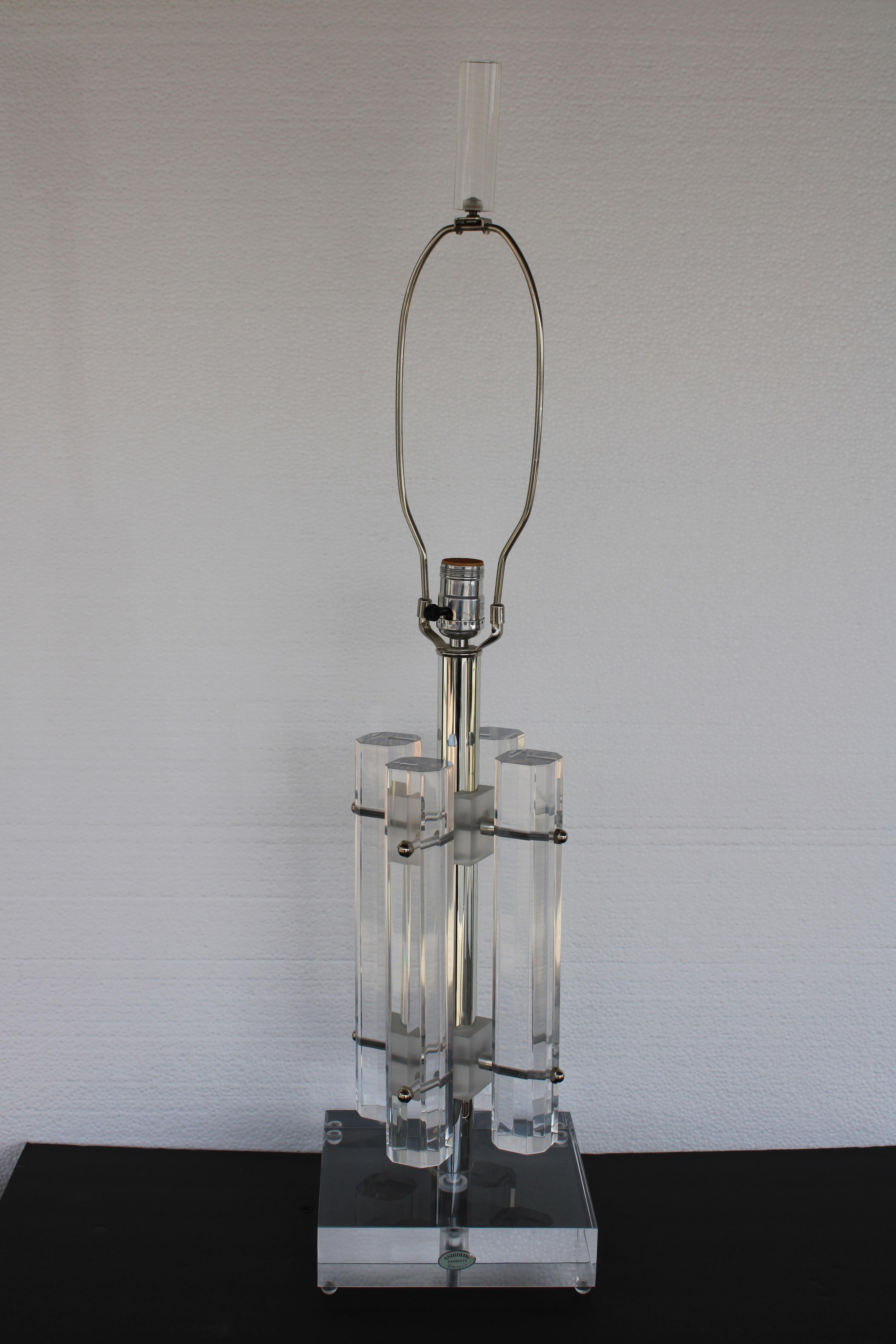 Mid-Century Modern Lampe en Lucite d'Astrolite pour la société Ritts, Los Angeles, CA en vente