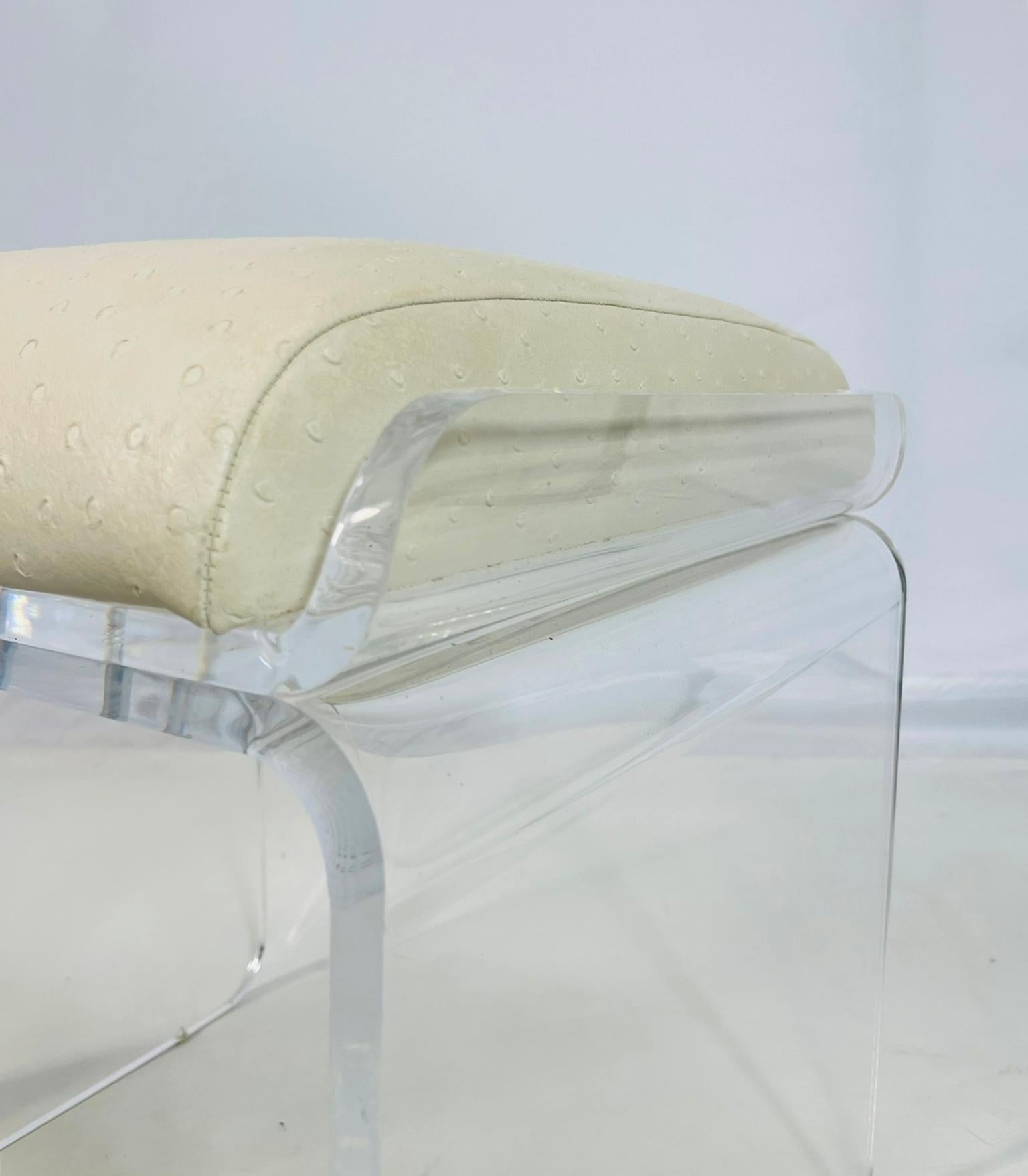 Drehhocker aus Lucite und Leder von Charles Hollis Jones, USA 1960er Jahre im Angebot 2