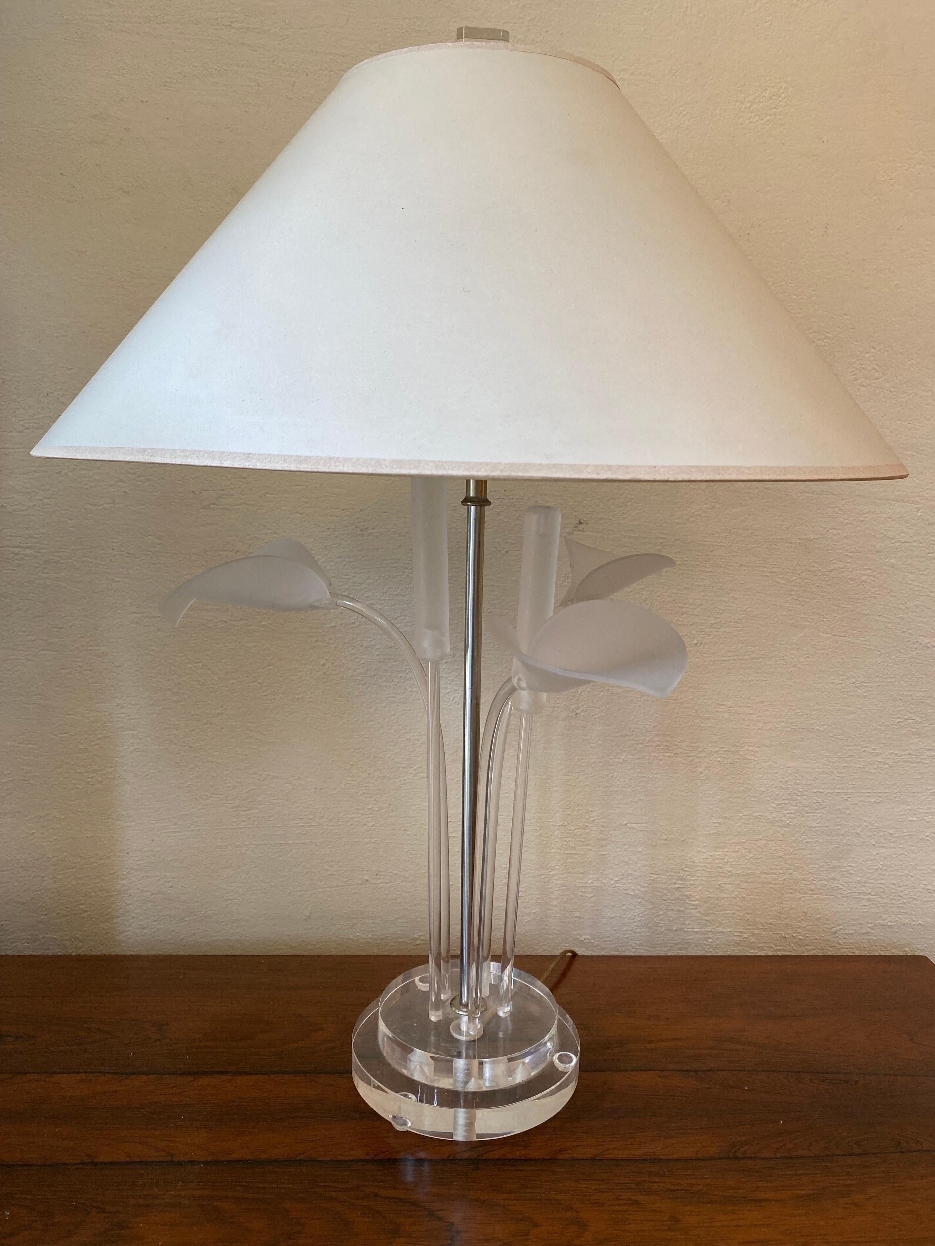 Mid-Century Modern Lucite Lily and Cattails Table Lamp