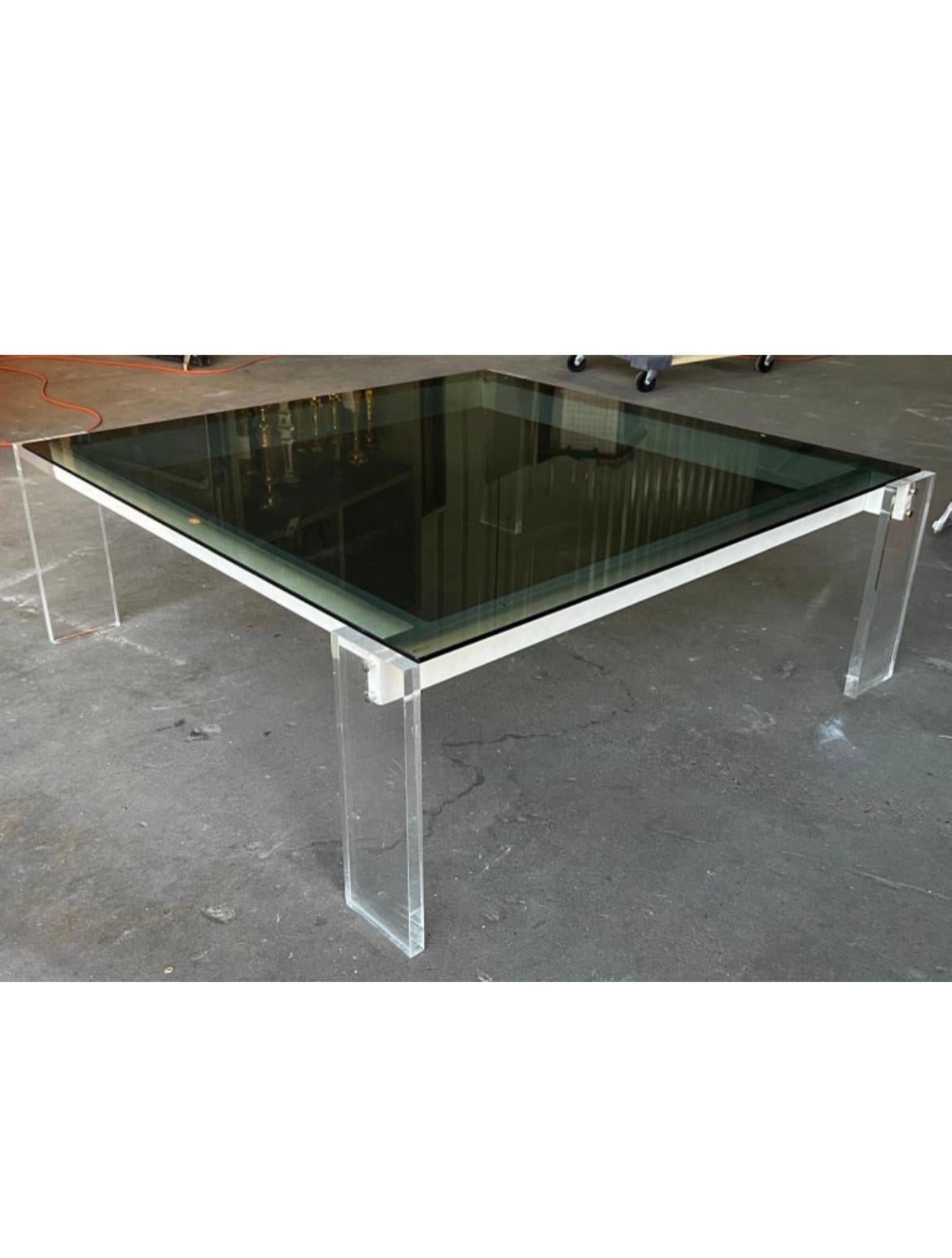 20th Century Lucite Mid-Century Modern Italian Coffee Table For Sale