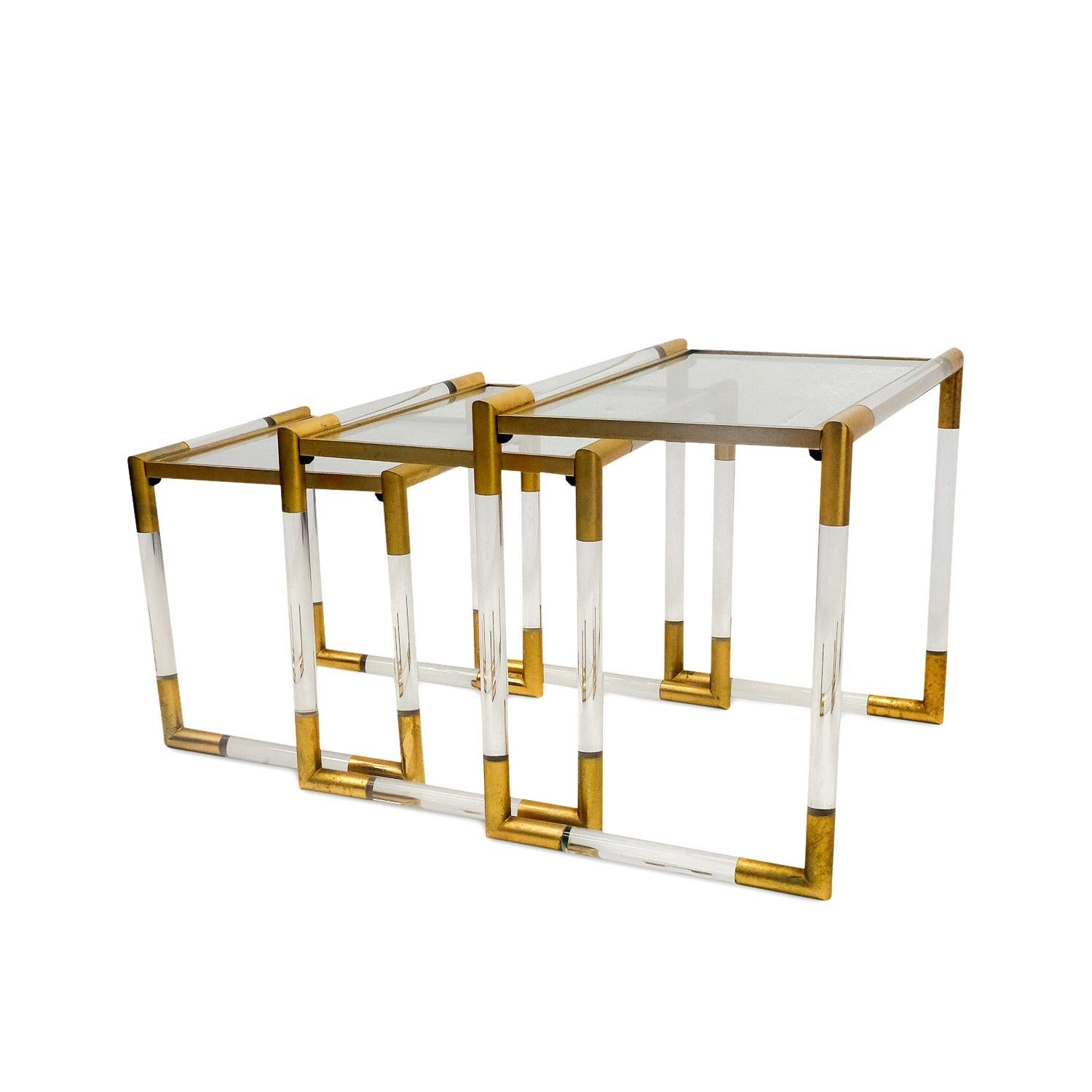 Lucite Nesting Tables by Charles Hollis Jones, 1970s In Fair Condition For Sale In Renens, CH