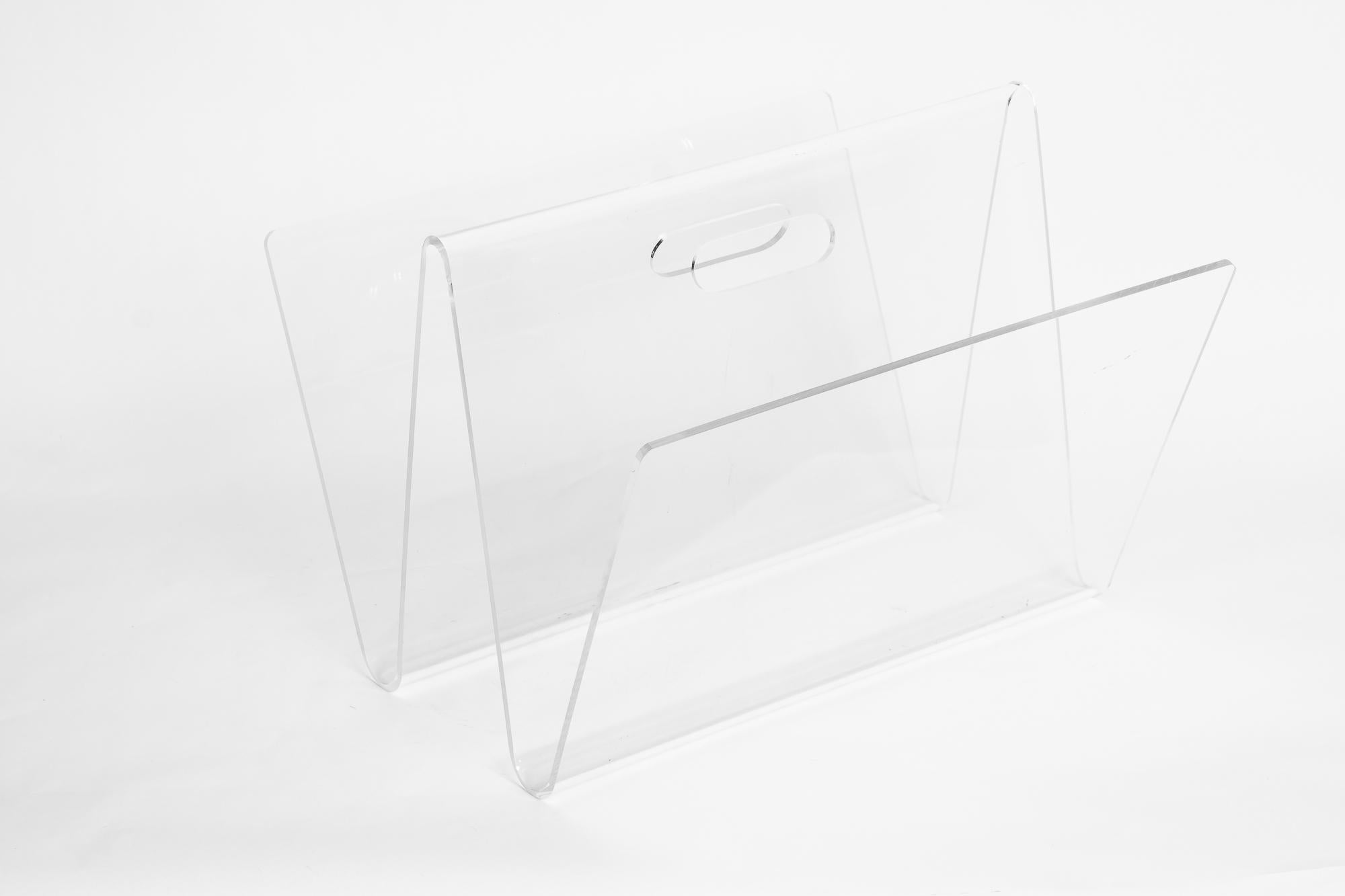 Lucite News Paper Stand, Italy, circa 1970s For Sale 2