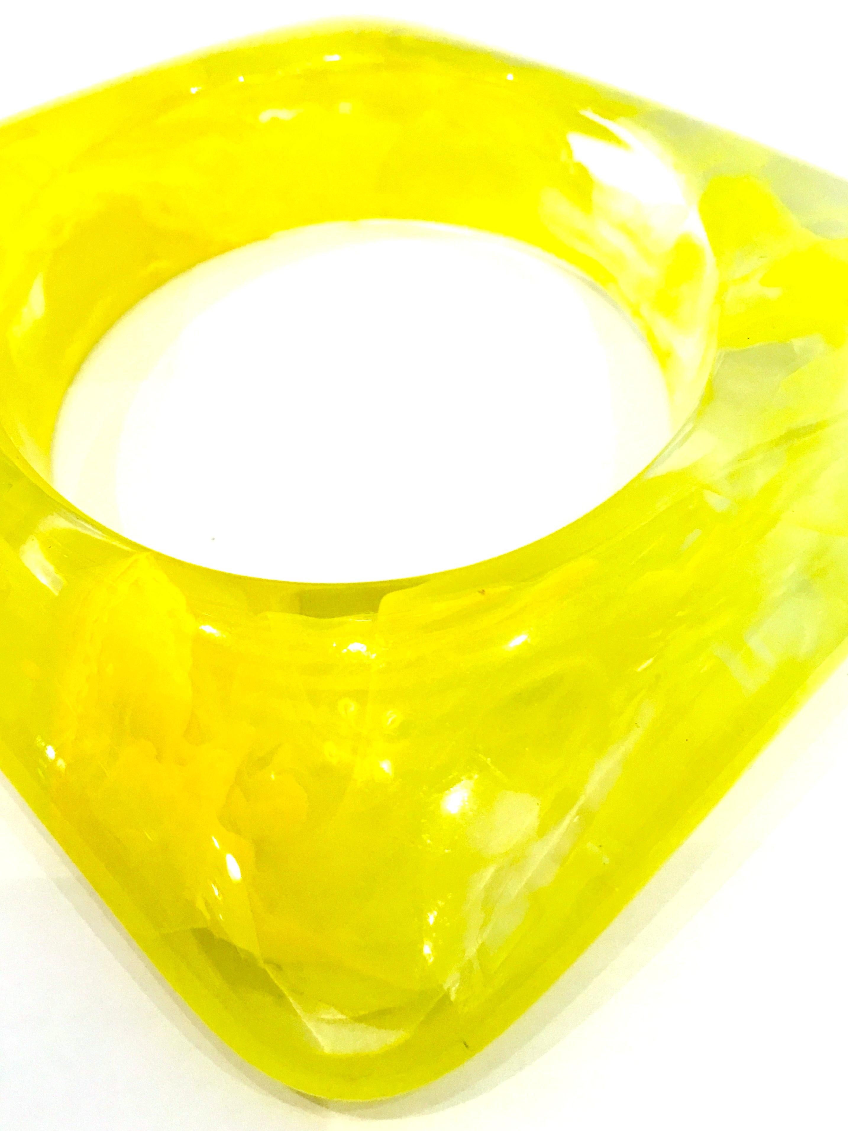 Lucite Organic Form Circle In A Square Bangle Bracelet For Sale 2