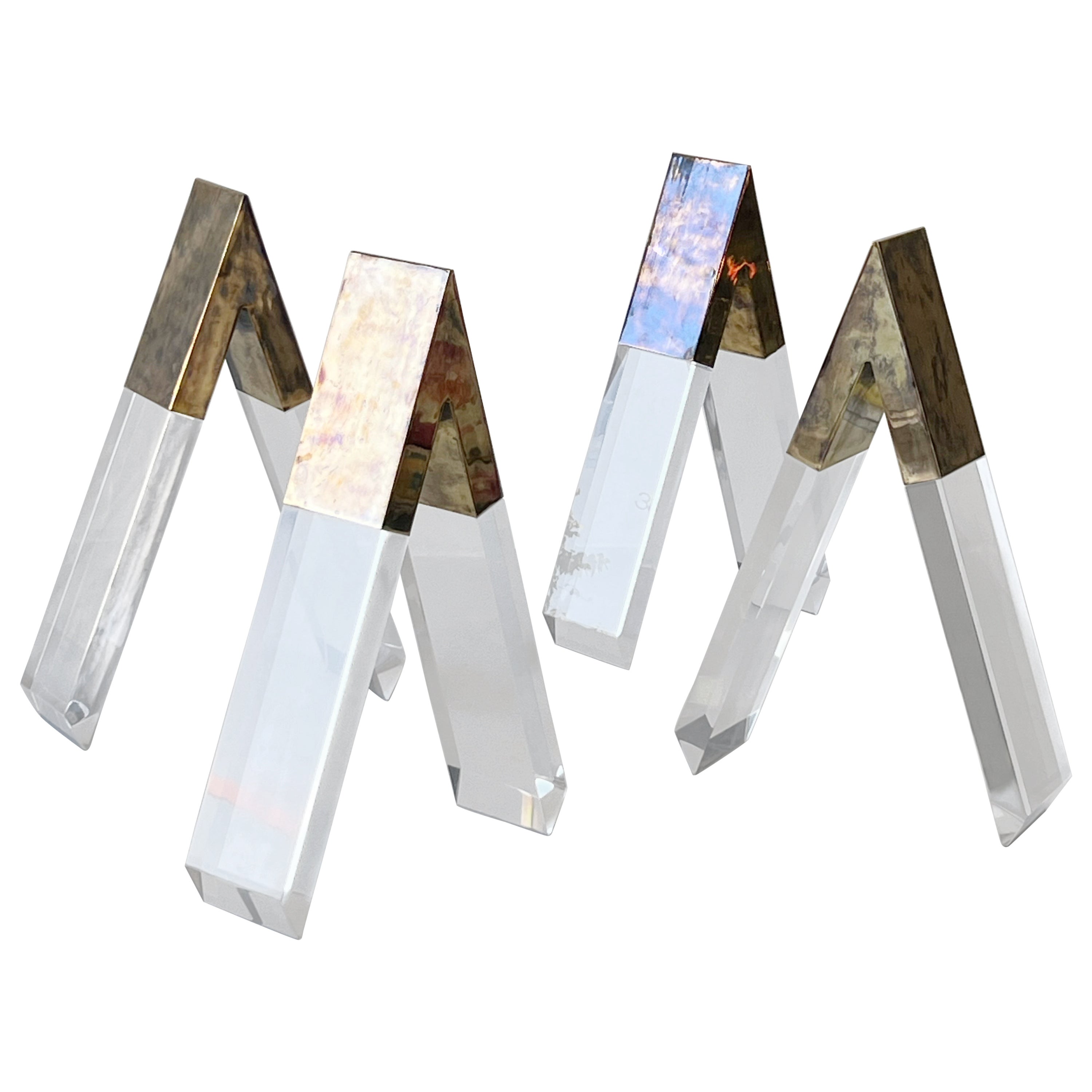 Socle de table de conférence à tréteaux pour salle à manger en laiton patiné Lucite en vente