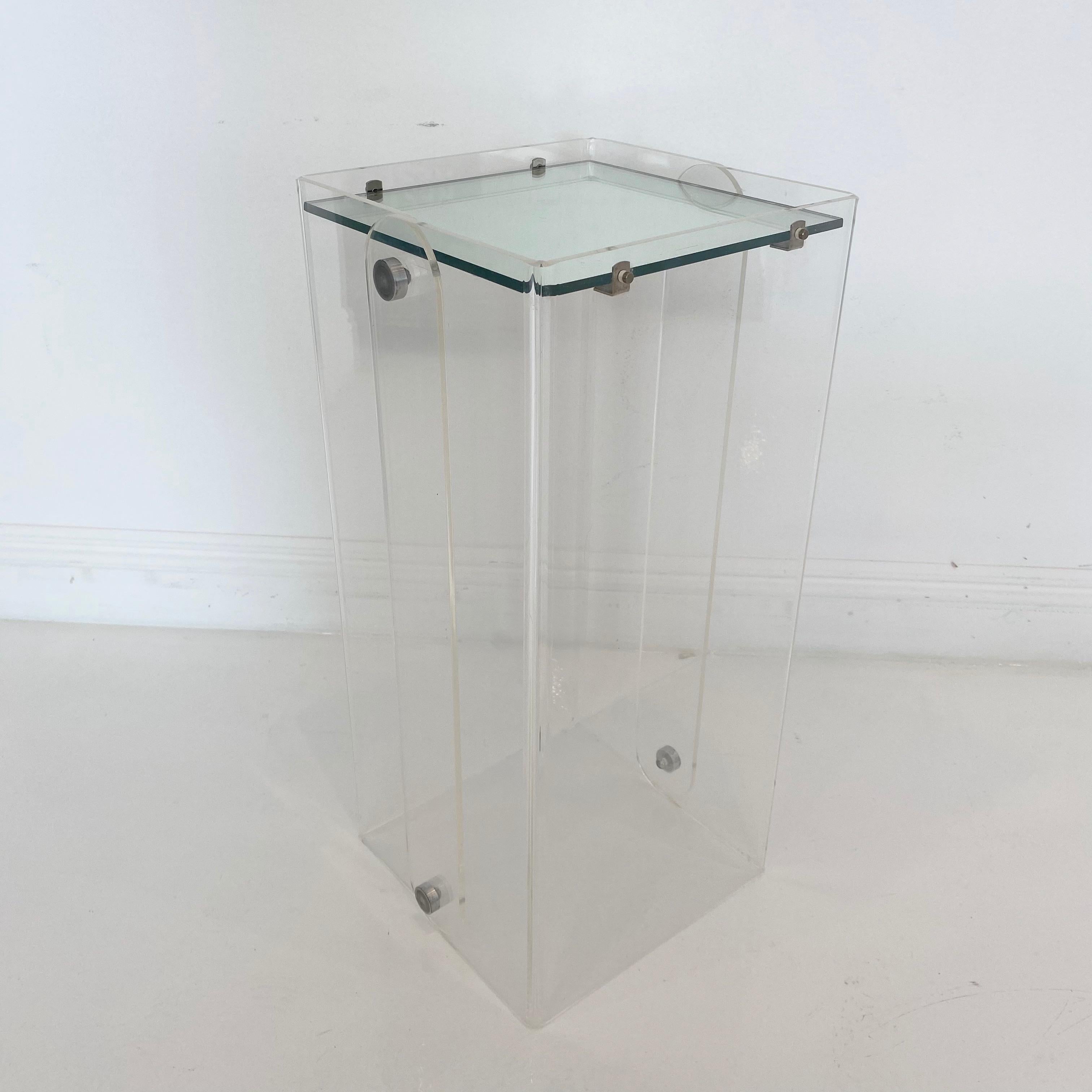 Late 20th Century Lucite Pedestal For Sale