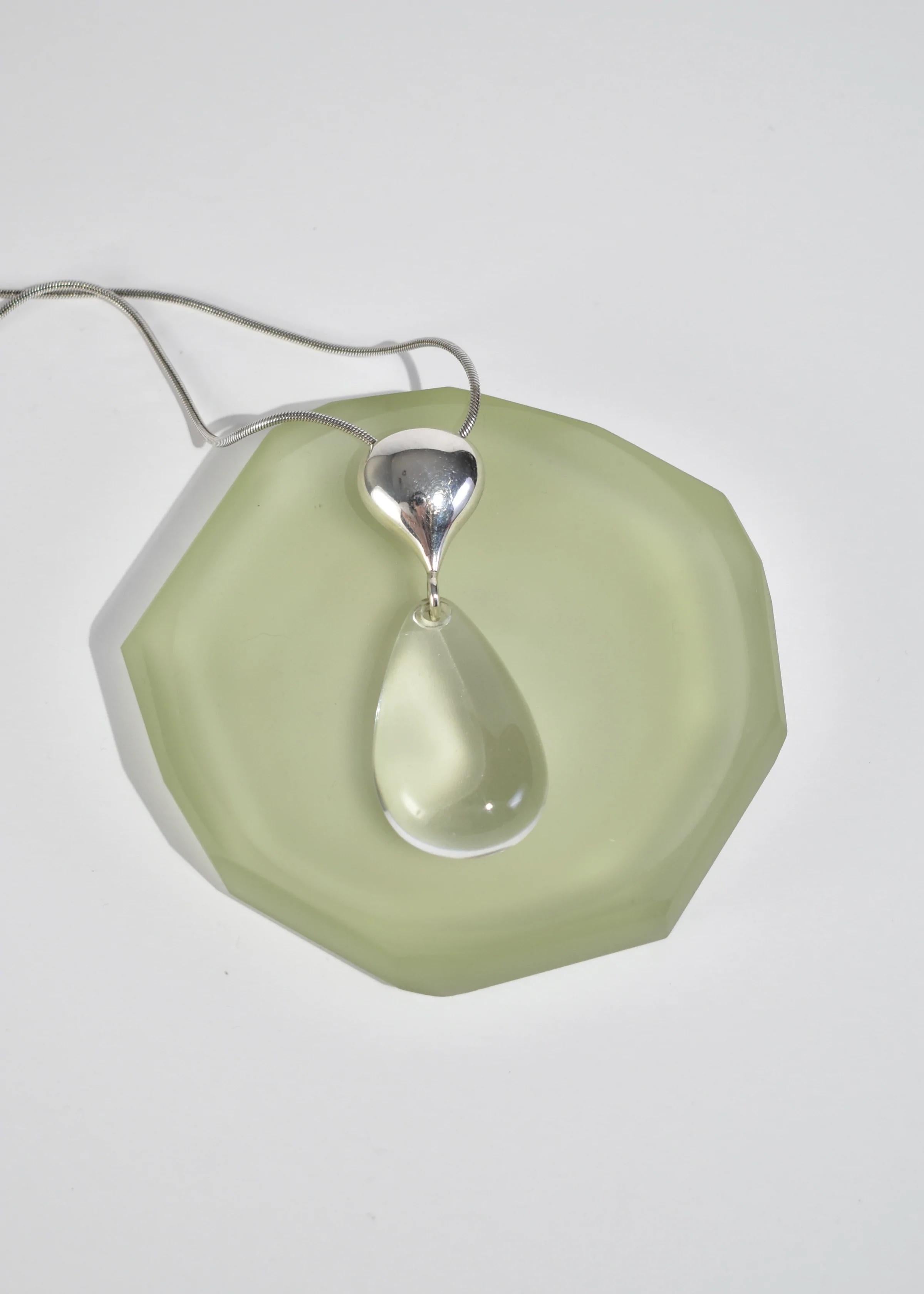 Lucite Pendant Necklace In Good Condition In Richmond, VA