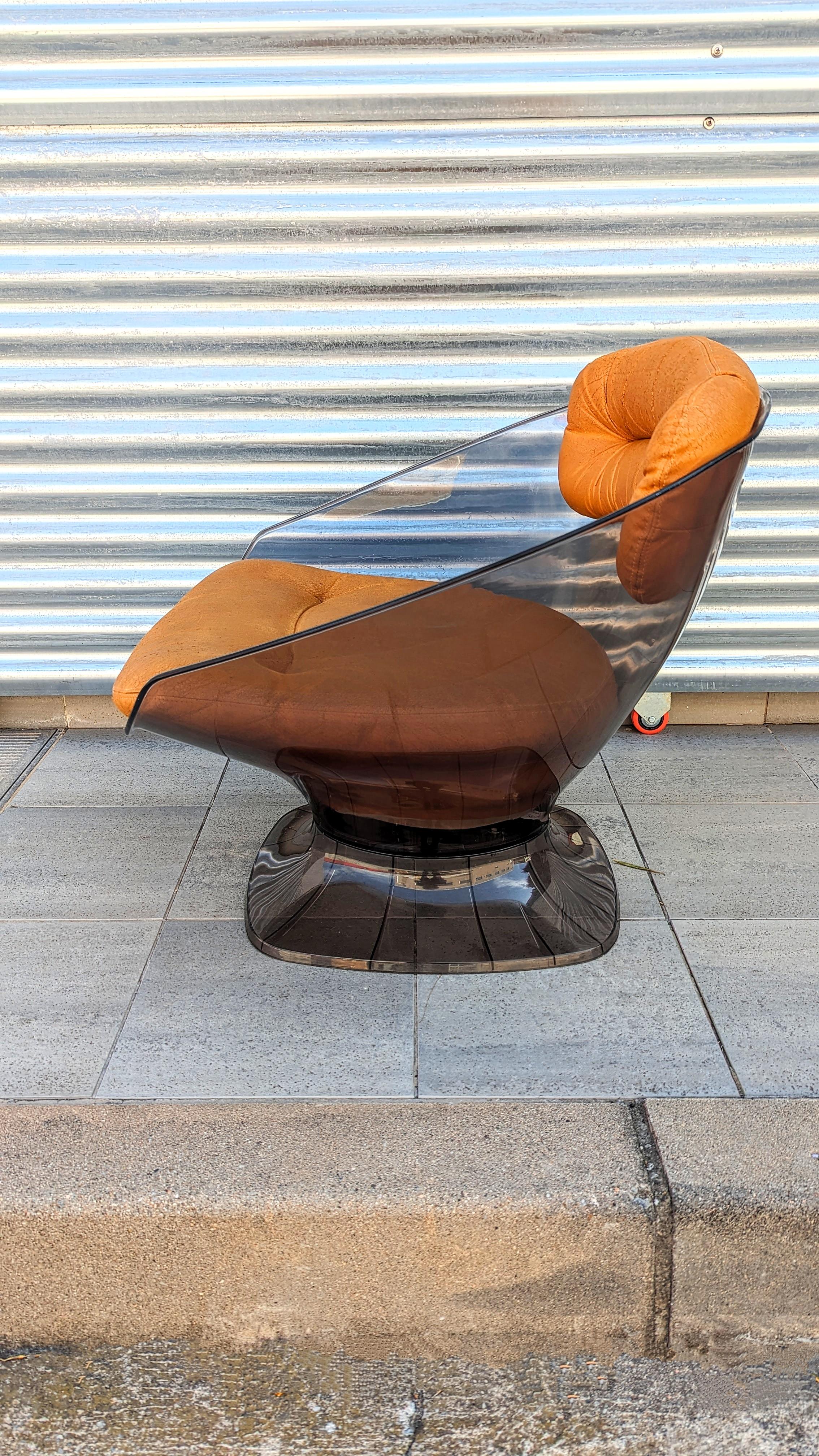 French ‘’Lucite Pod’’ Lounge Chair by Raphael Raffel, France 1970s 