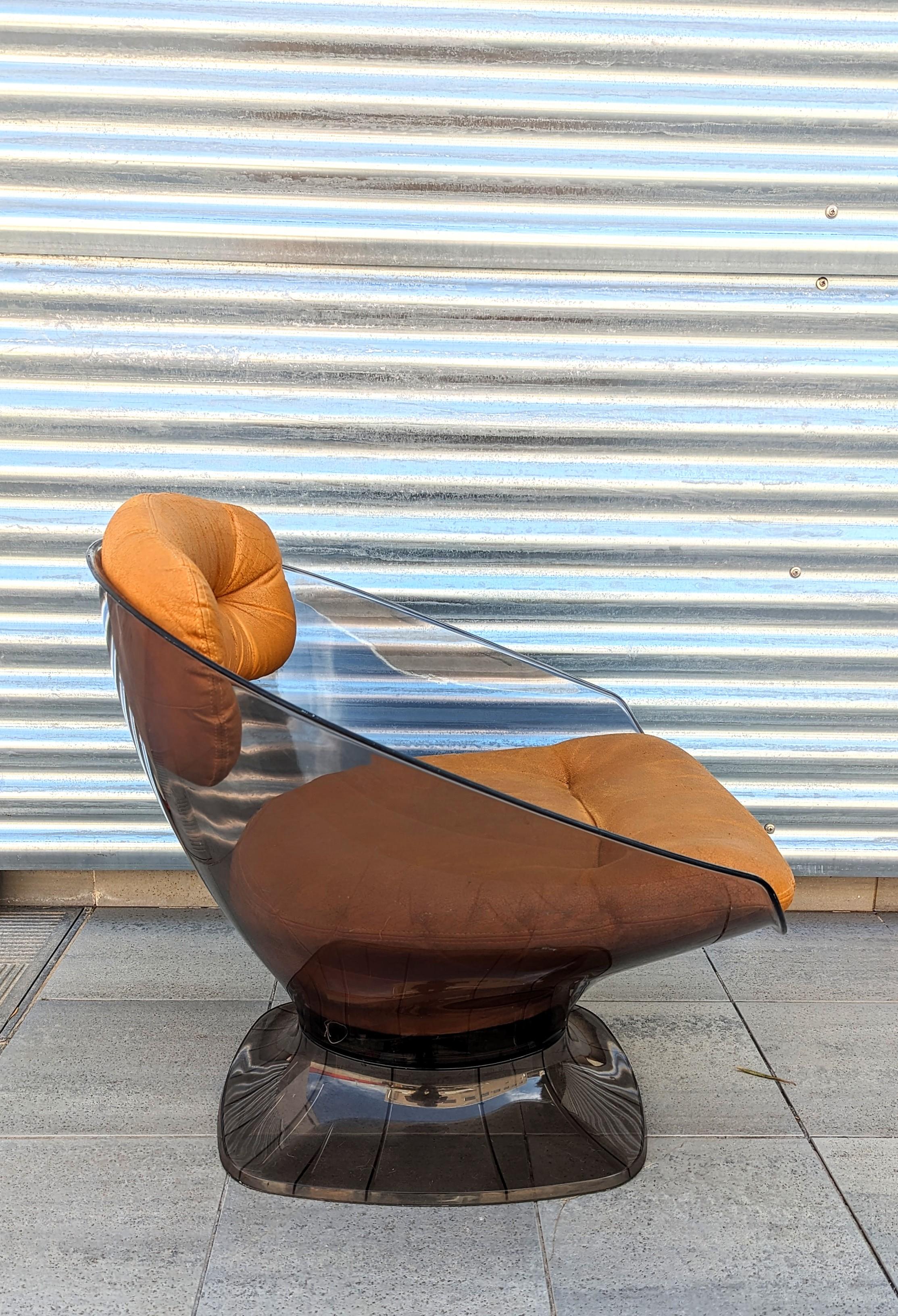 20th Century ‘’Lucite Pod’’ Lounge Chair by Raphael Raffel, France 1970s 