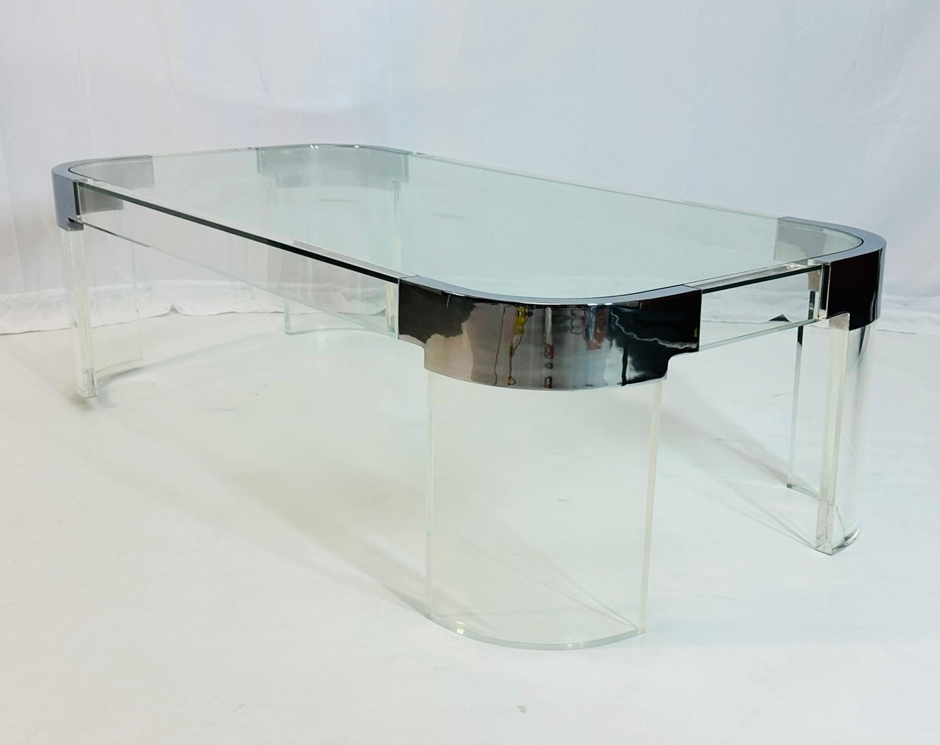 Fait main Table basse en Lucite et nickel poli par Charles Hollis Jones en vente