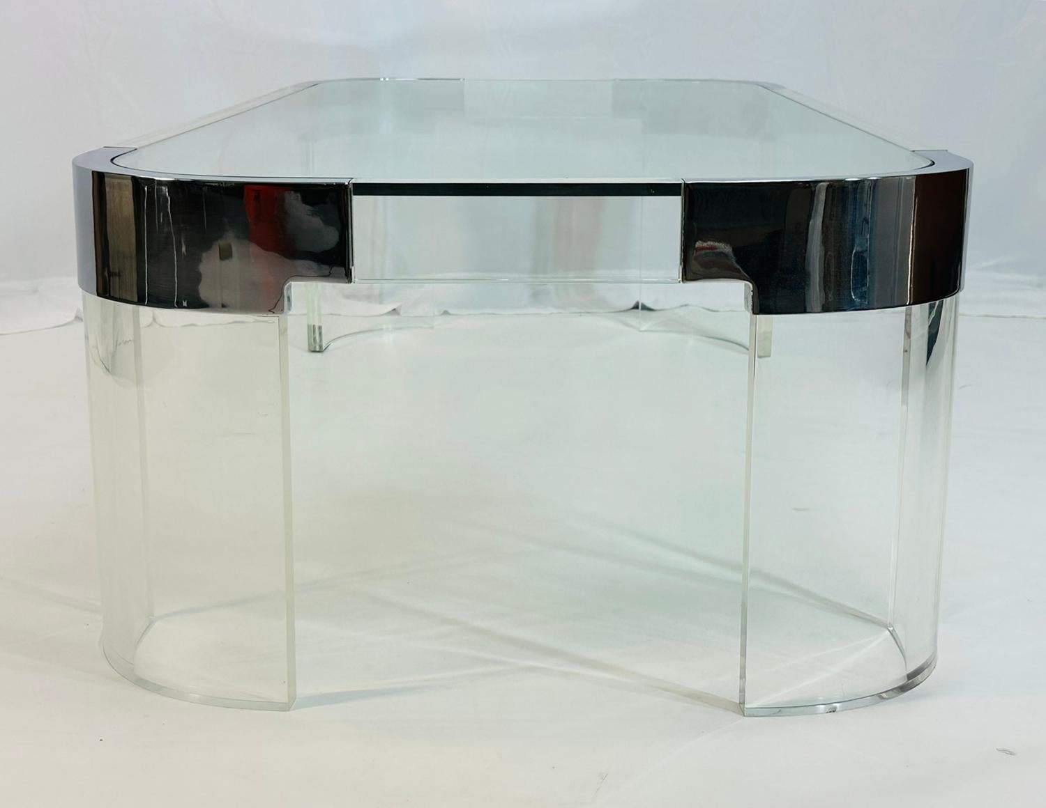 Table basse en Lucite et nickel poli par Charles Hollis Jones en vente 1