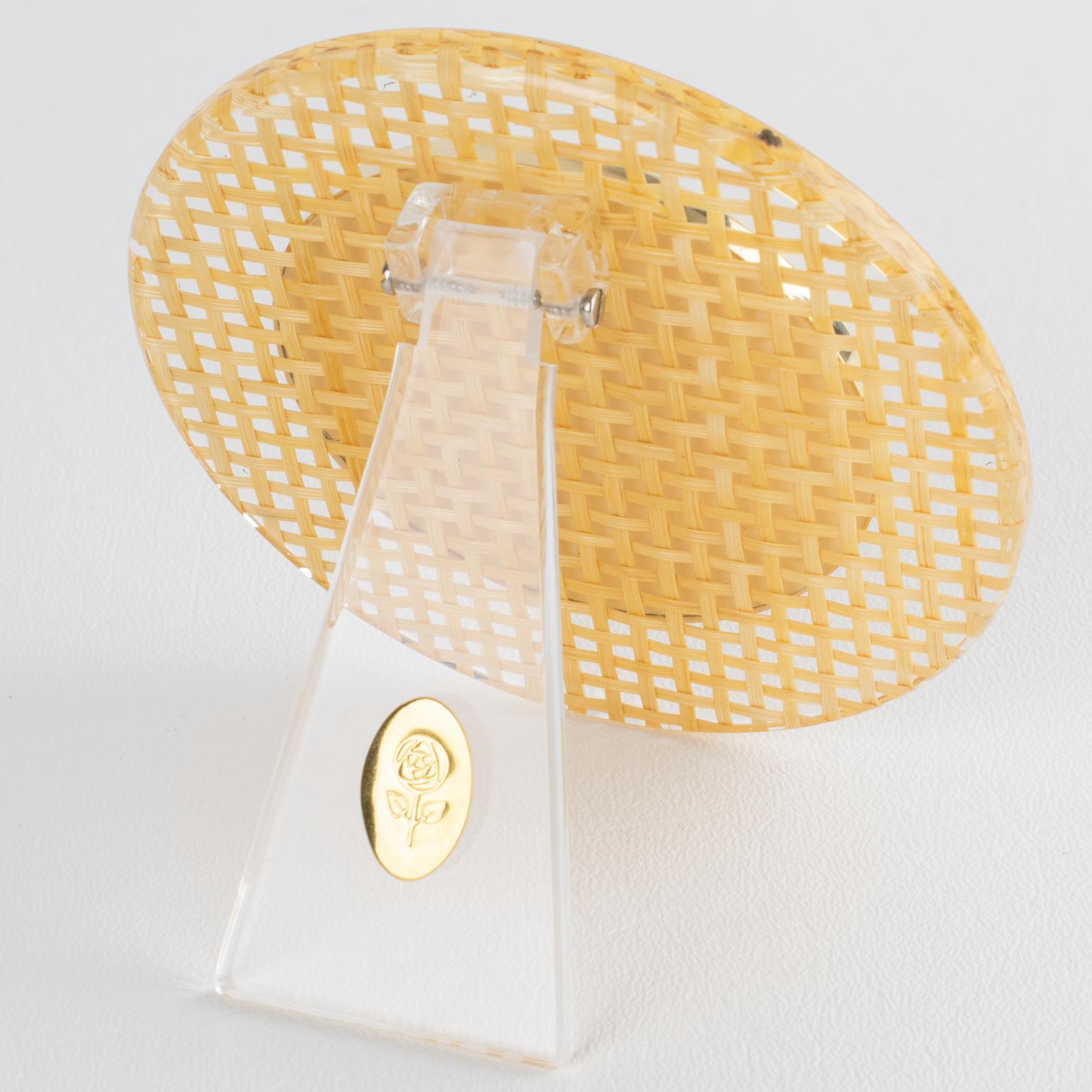 italien Cadre en lucite, rotin et aluminium doré, Italie vers 1970 en vente