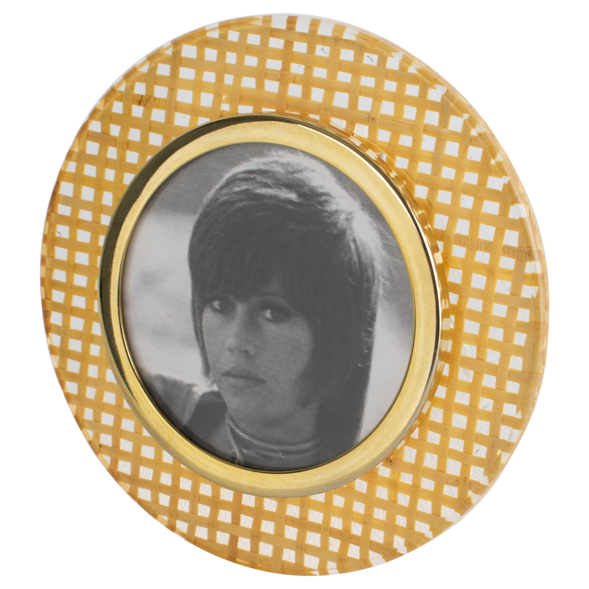 Cadre en lucite, rotin et aluminium doré, Italie vers 1970 en vente