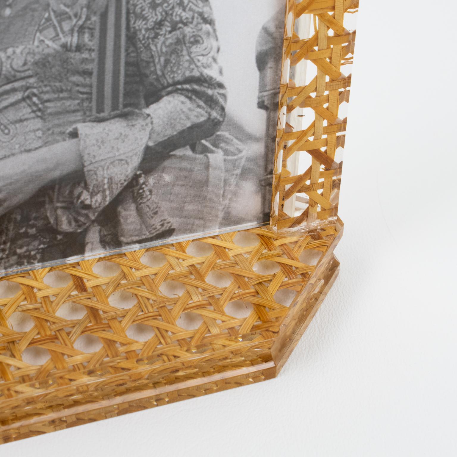 Lucite, Rattan, Wicker Picture Frame, Italy 1970s In Excellent Condition For Sale In Atlanta, GA