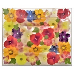 Plateau ou bol en résine Lucite orné de fleurs colorées en soie