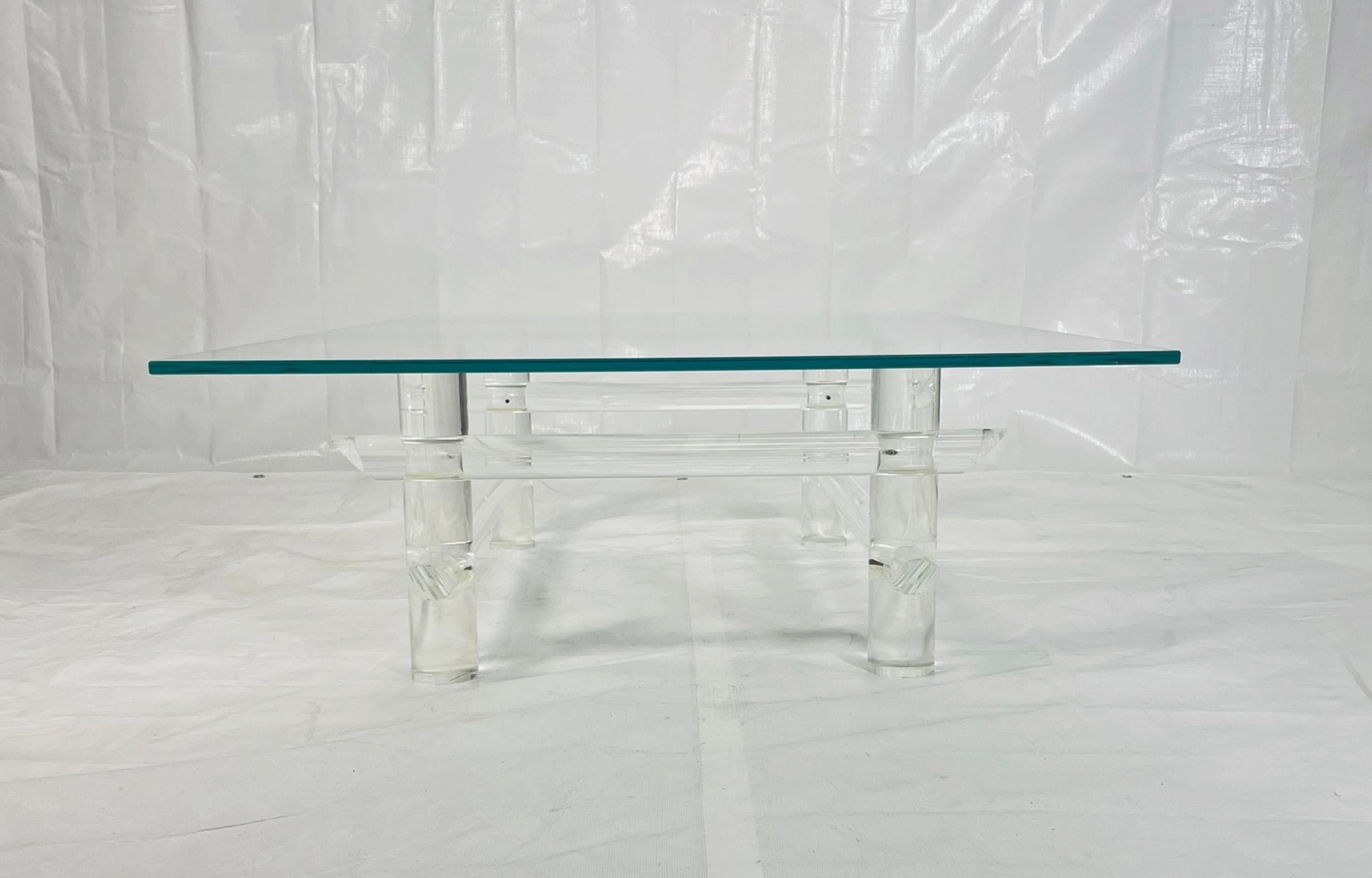 Lucite Rod & Glass Coffee Table Attributed to Les Prismatiques, 1970s Estadounidense en venta