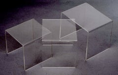 Set di tavolini in lucite, anni '70, Francia