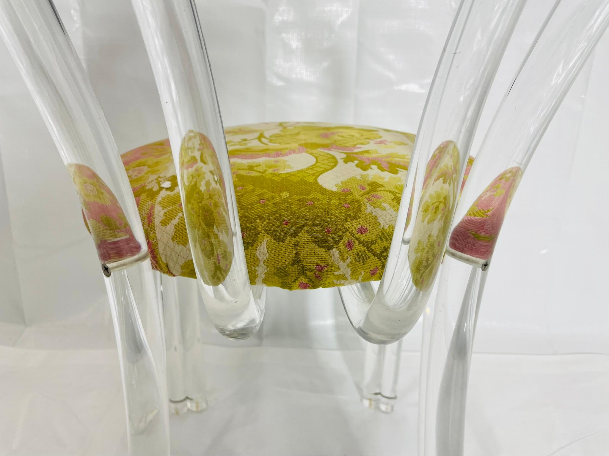 Chaise d'appoint en lucite dans le style de Dorothy Thorpe, États-Unis, années 1950 en vente 4