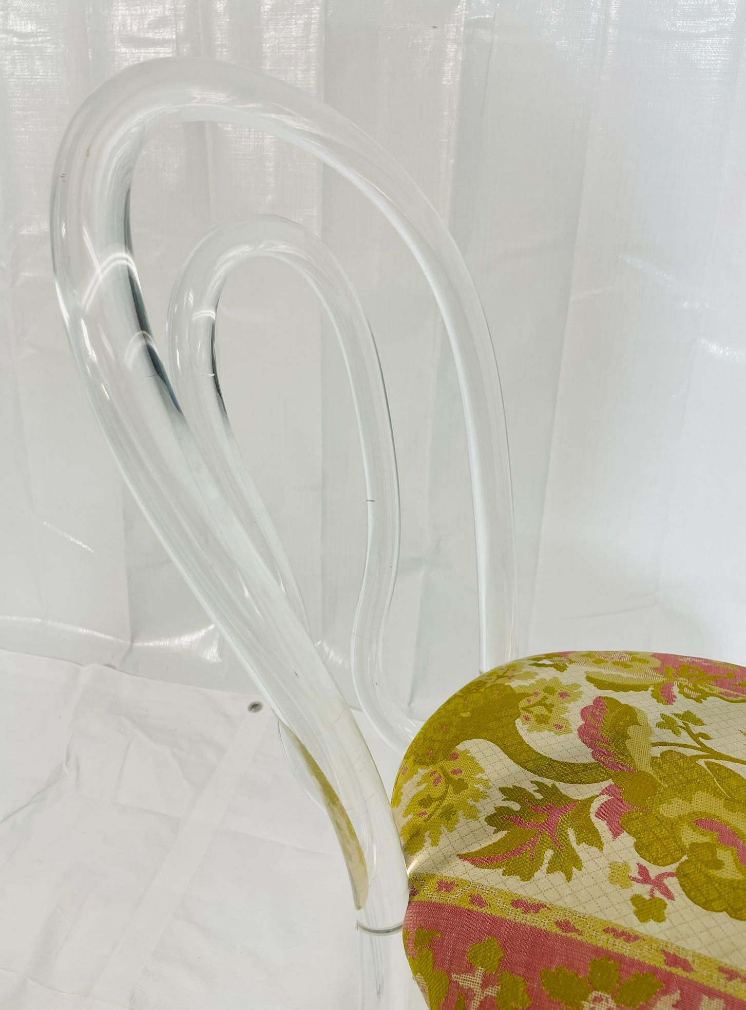 Chaise d'appoint en lucite dans le style de Dorothy Thorpe, États-Unis, années 1950 en vente 6