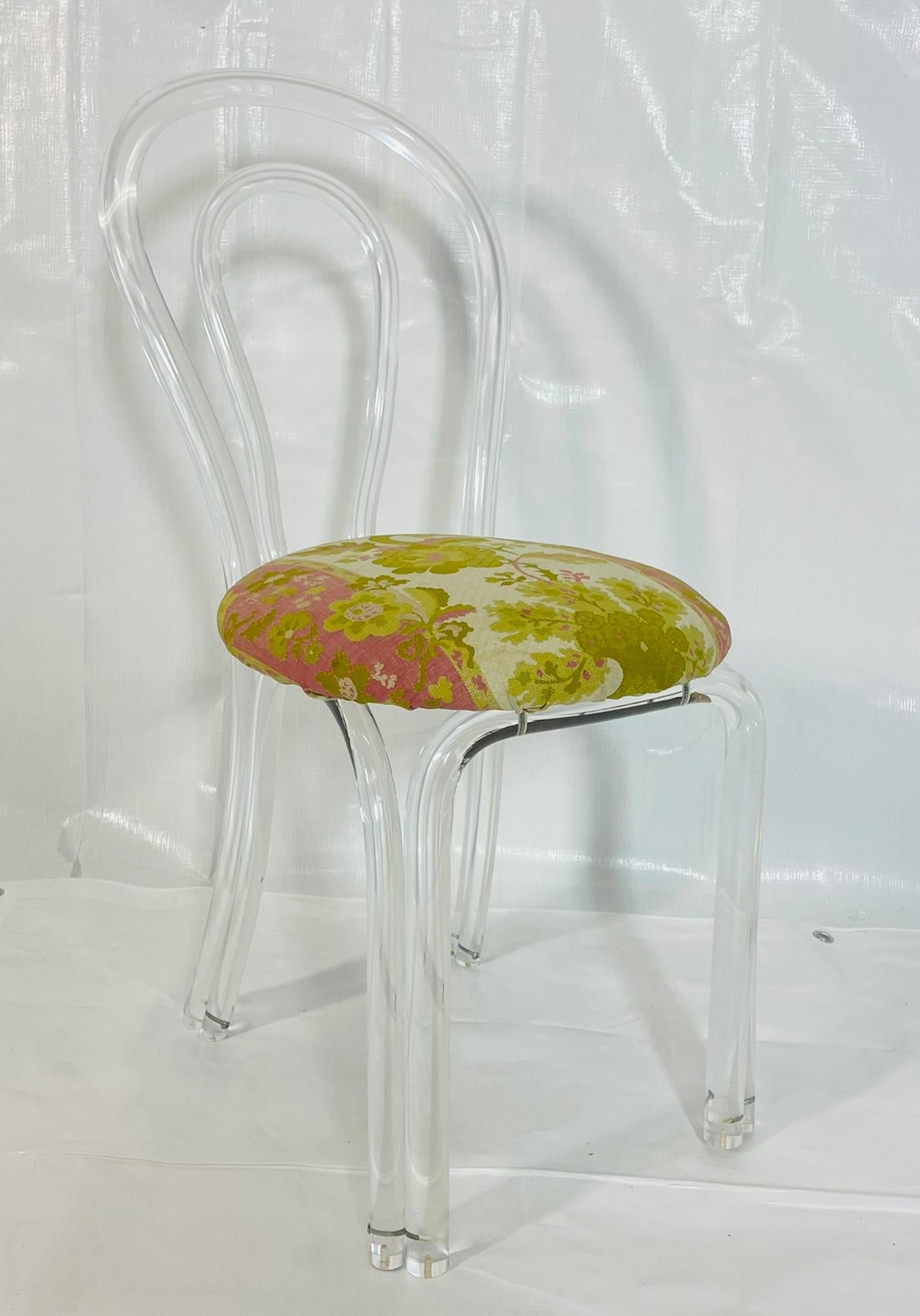 XVIIIe siècle et antérieur Chaise d'appoint en lucite dans le style de Dorothy Thorpe, États-Unis, années 1950 en vente