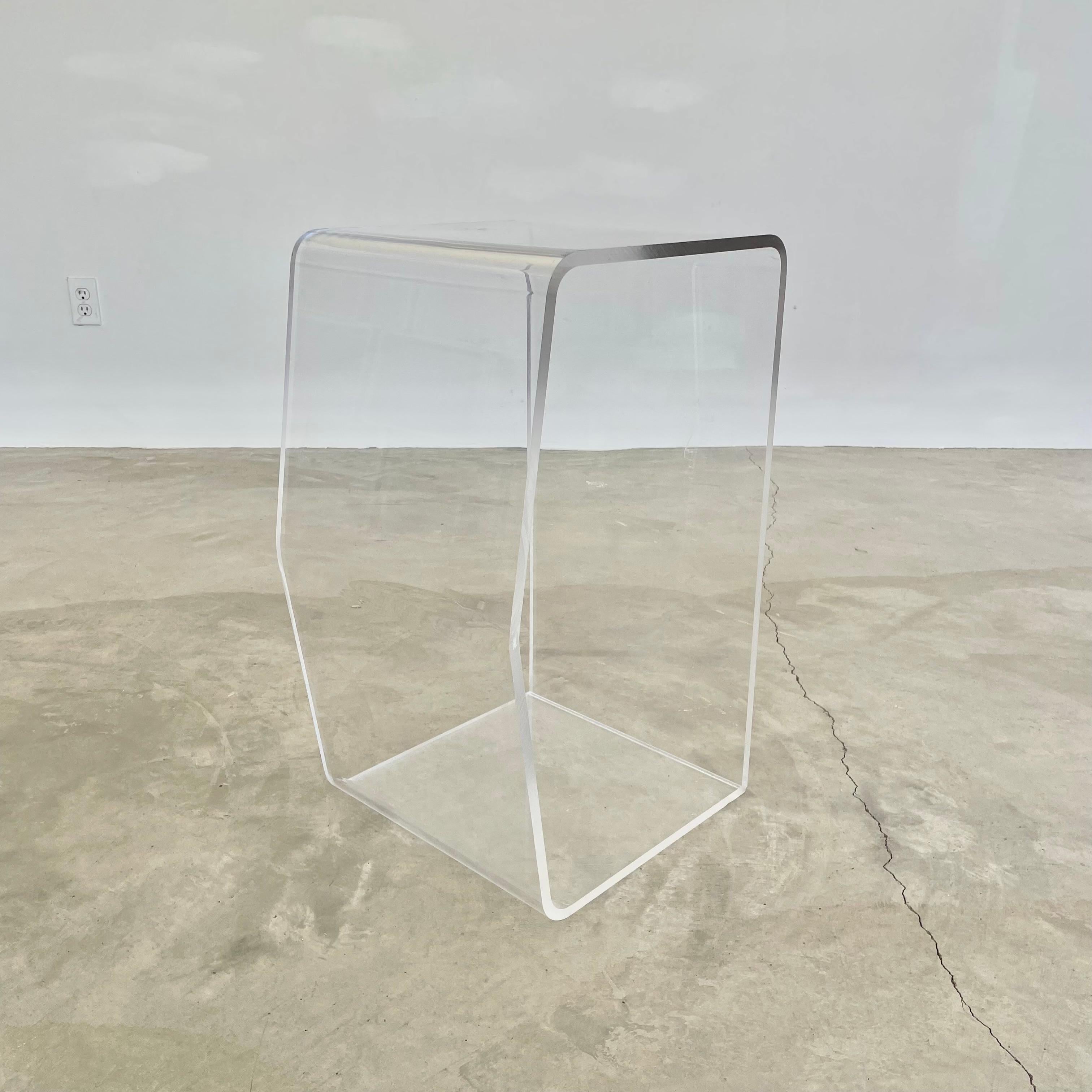 Mid-Century Modern Lucite Side Table, 1980s USA For Sale