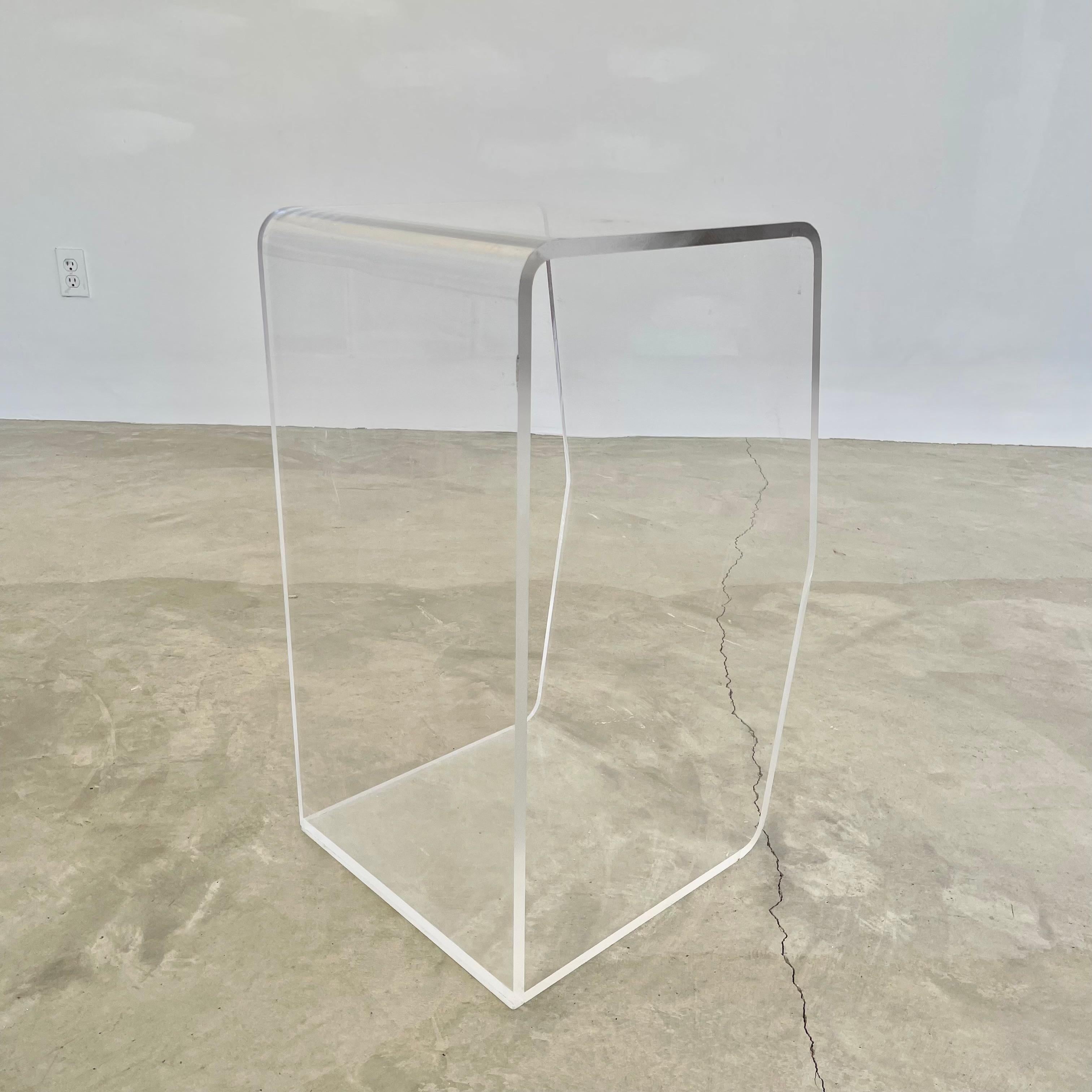 Lucite Side Table, 1980s USA For Sale 1
