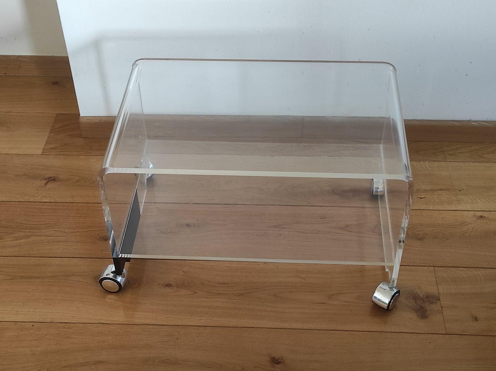 Mid-Century Modern Lucite Side Table Trolley Italy 1970s For Sale