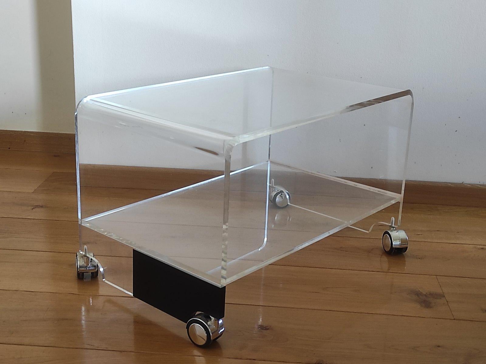 Lucite Side Table Trolley Italy 1970s For Sale 3