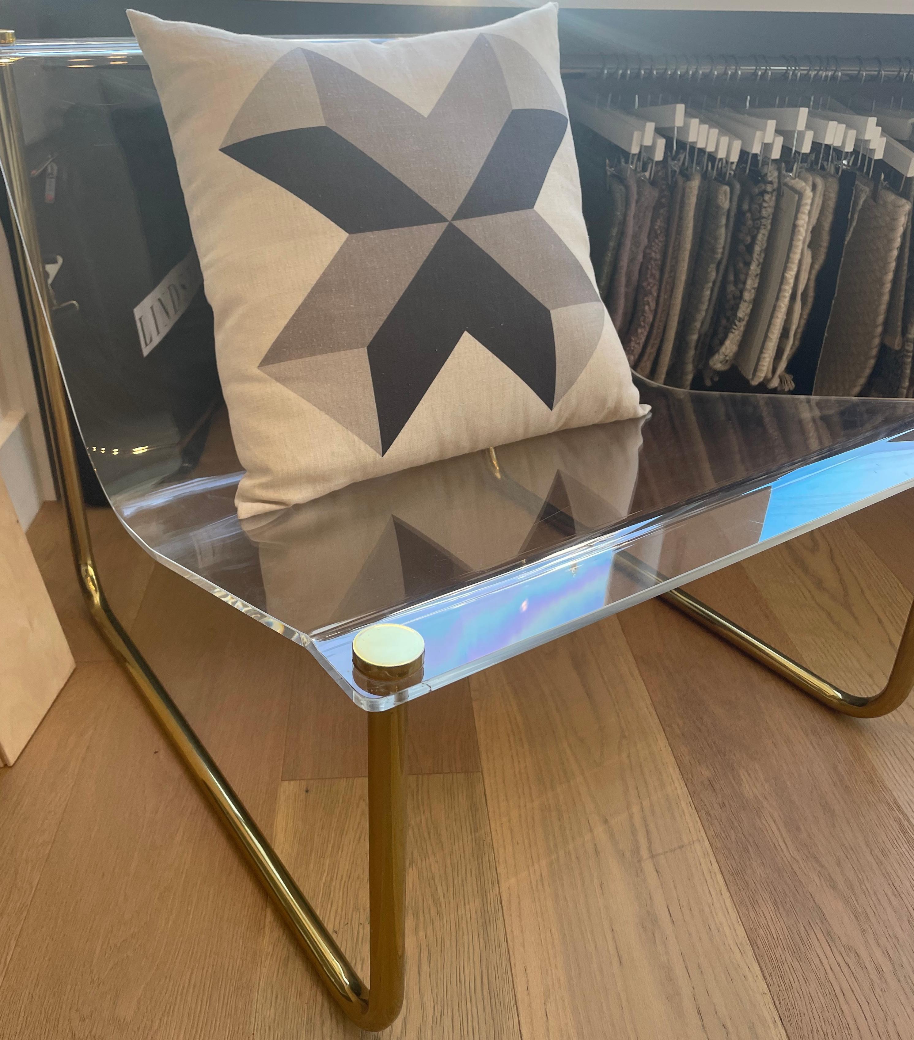 Sling Chair aus Lucite von Charles Hollis (amerikanisch) im Angebot