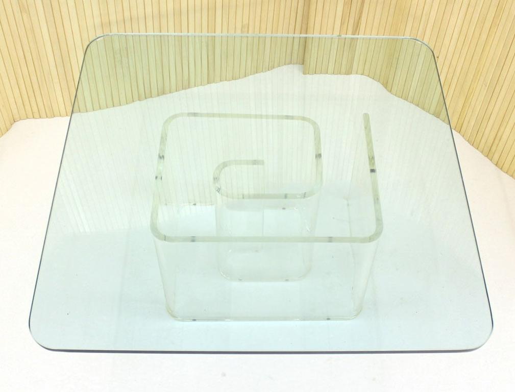 American Lucite Snail Base Square 3/4
