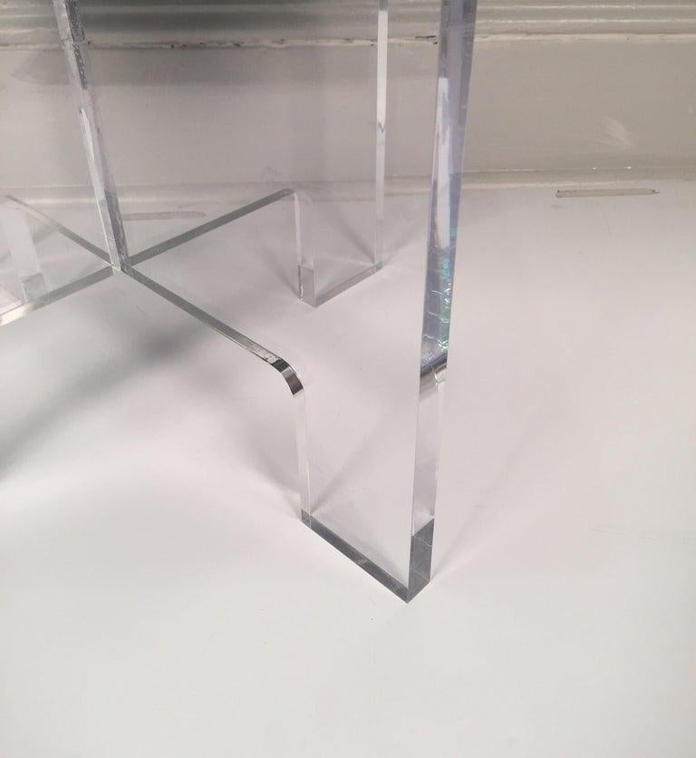 Lucite Stool In Good Condition In New York, NY