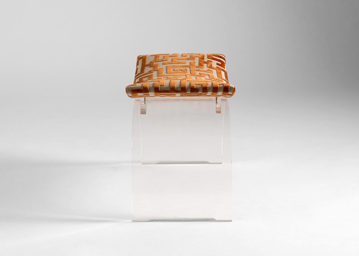 Tabouret en Lucite avec coussin, États-Unis, 20ème siècle Bon état - En vente à New York, NY
