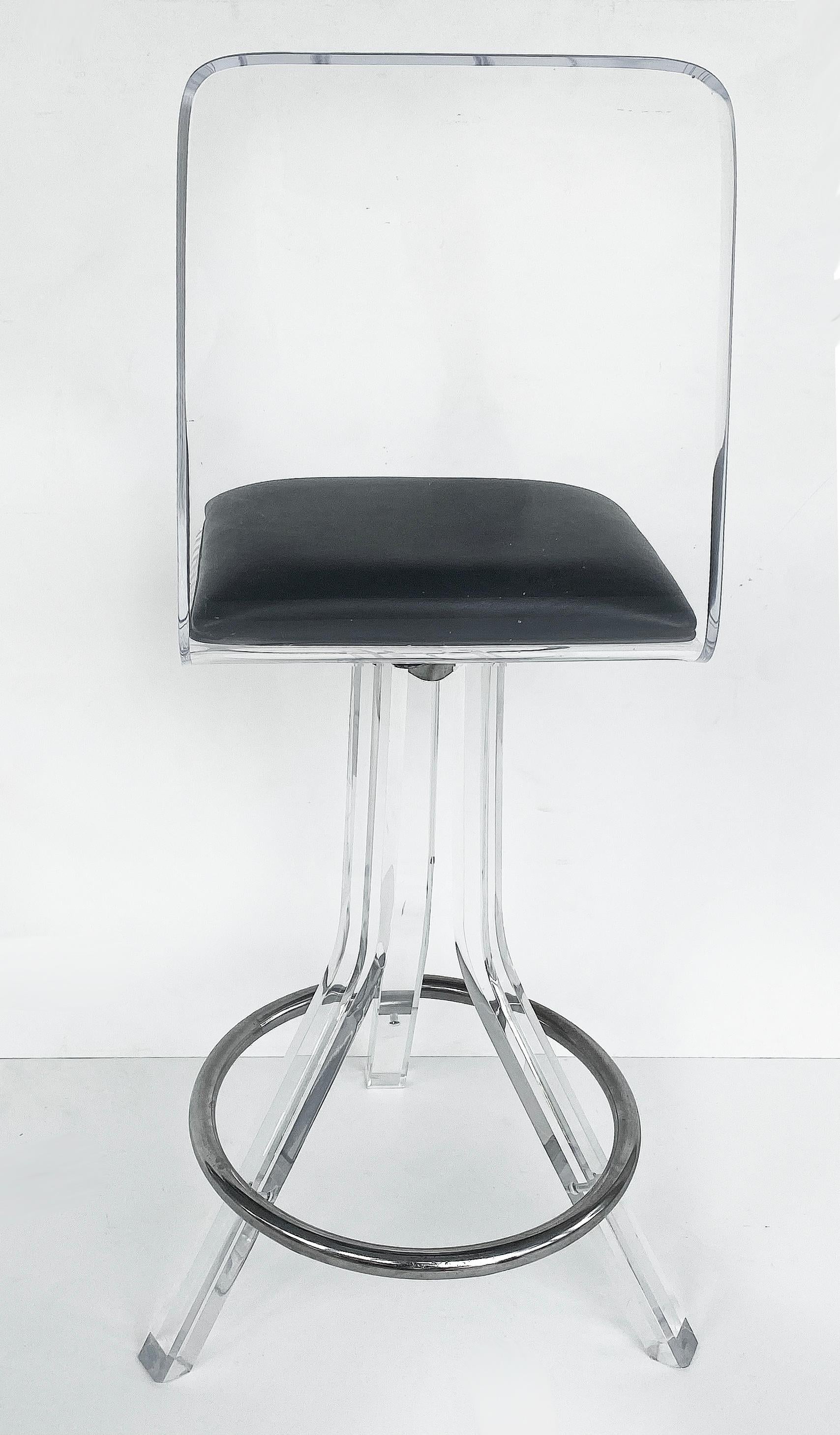 Lucite Swivel Bar Stools Attributed to Hill Manufacturing, a Pair In Good Condition For Sale In Miami, FL