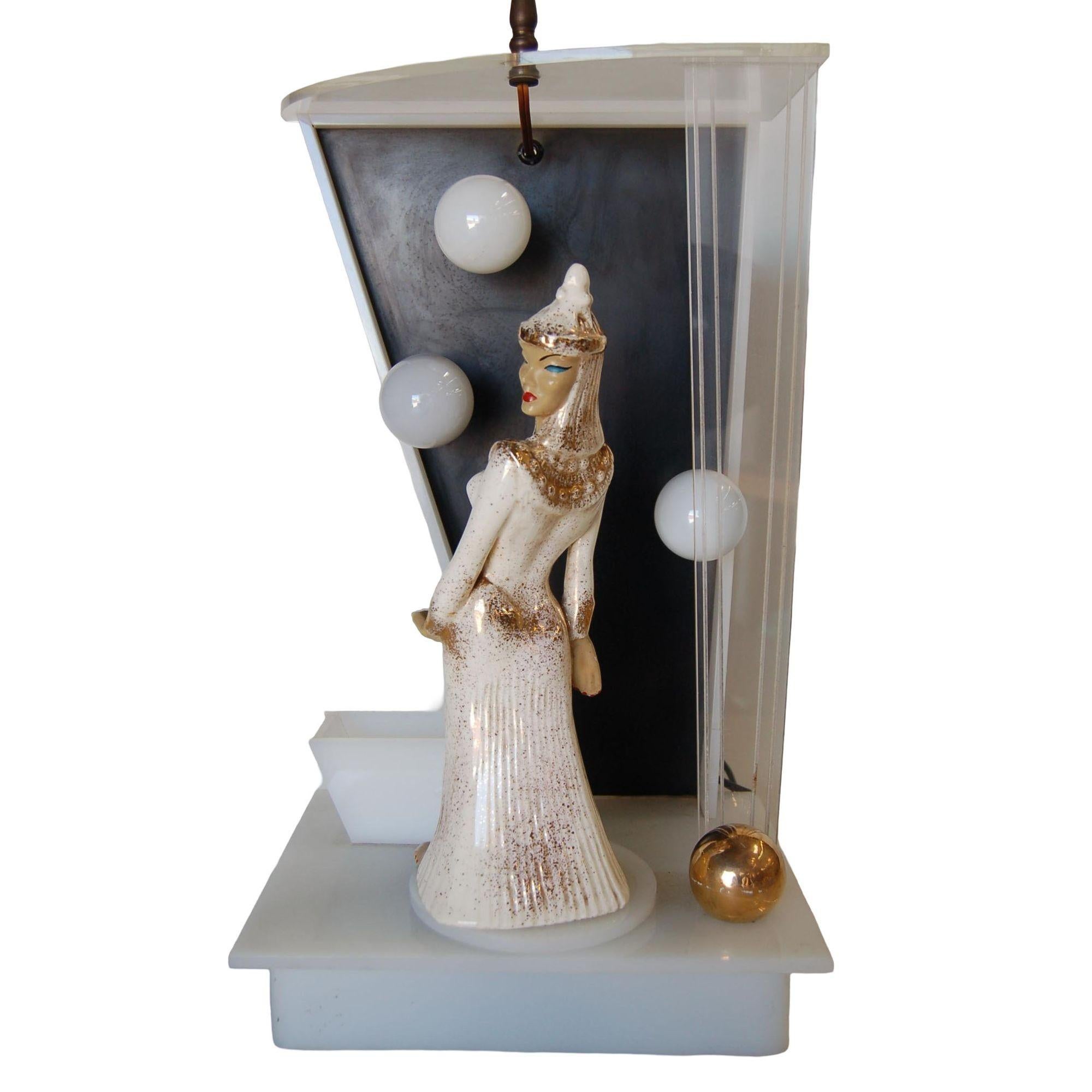 Lucite-Tischlampe von Moss Lighting mit Keramikfigur von Hedi Schoop (amerikanisch) im Angebot