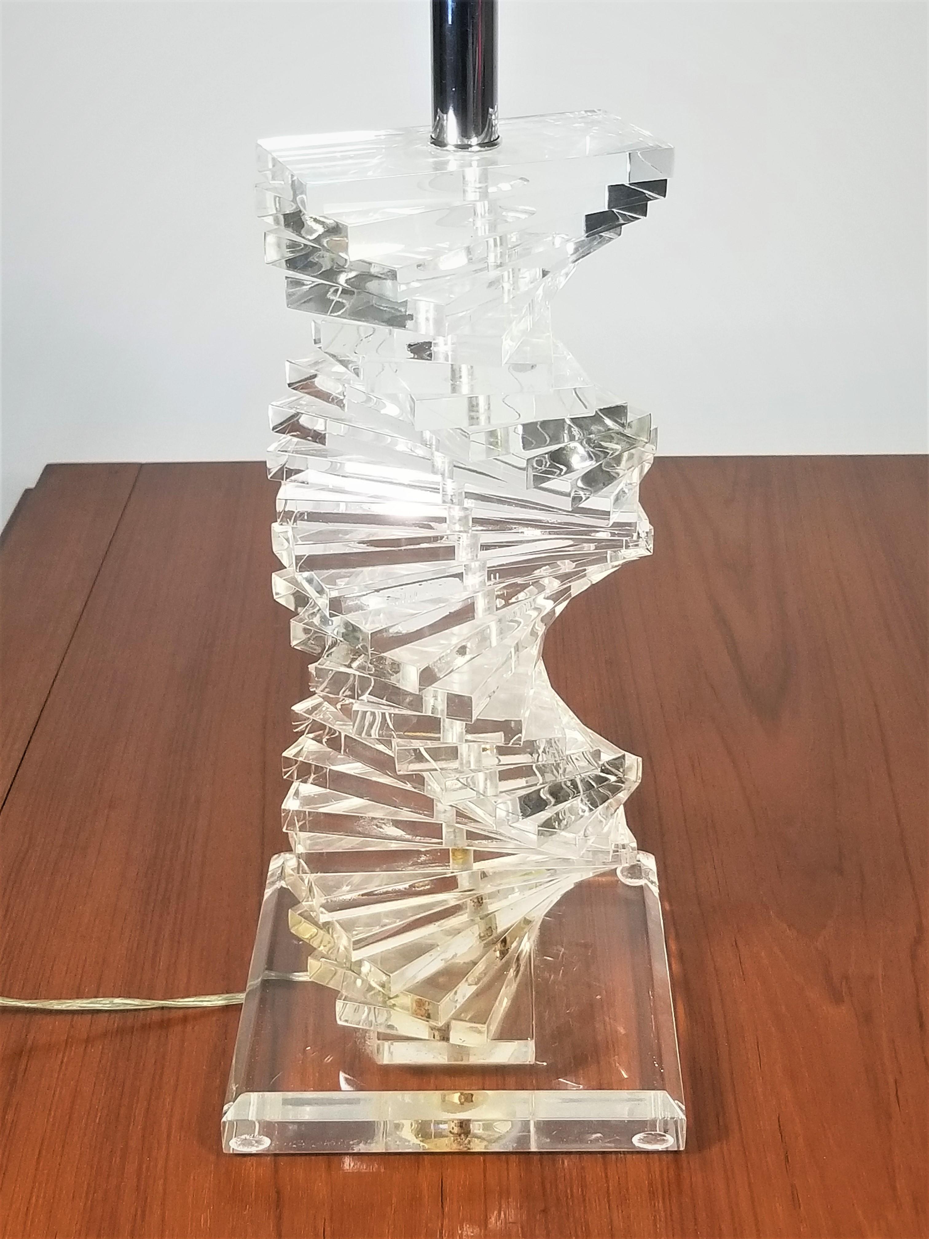 Lámpara de mesa Lucite en venta 6