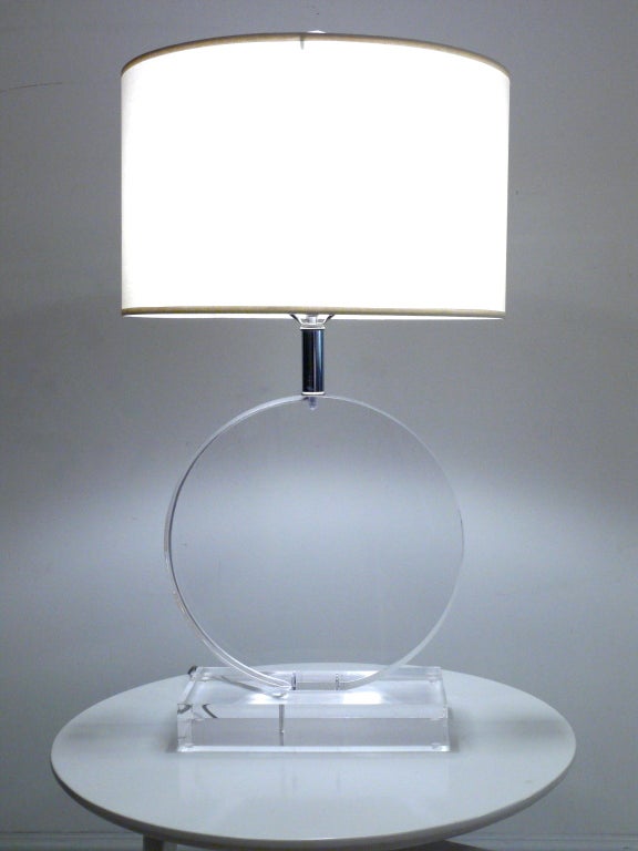 Mid-Century Modern Lucite Table Lamp in the Manner of Karl Springer