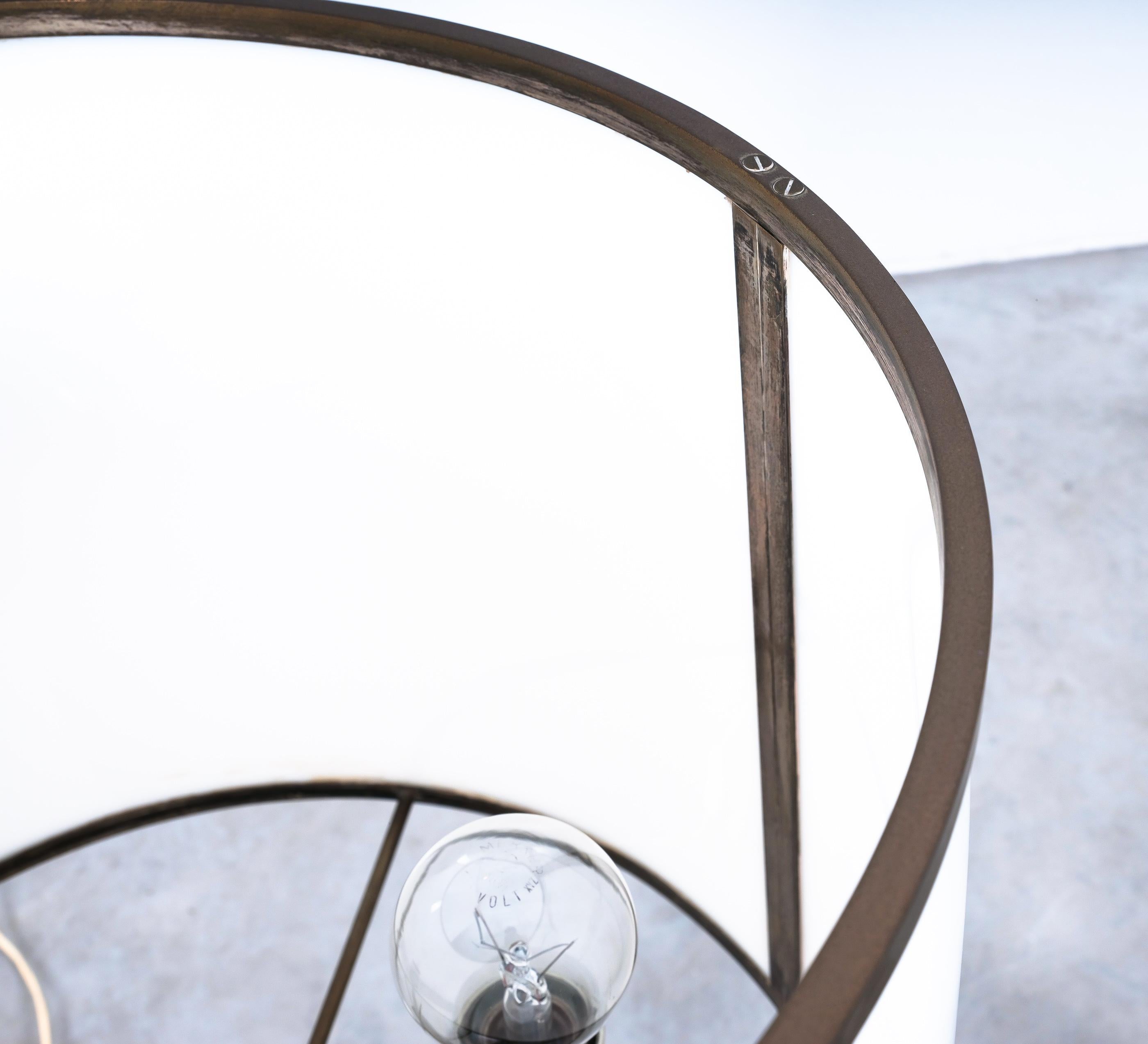 Tisch- oder Stehlampe aus Lucite mit weißem Perspex, Messing, Italien, Mitte des Jahrhunderts 1950er Jahre im Angebot 5