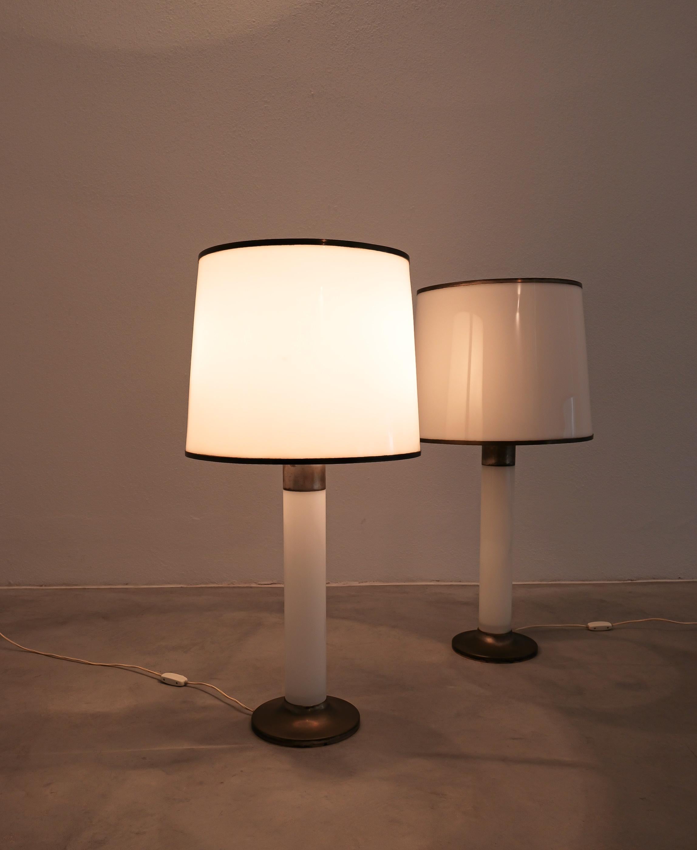 Italian Lucite Table or Floor Lamp Giants White Perspex, Brass, Italy Mid-Century 1950s For Sale